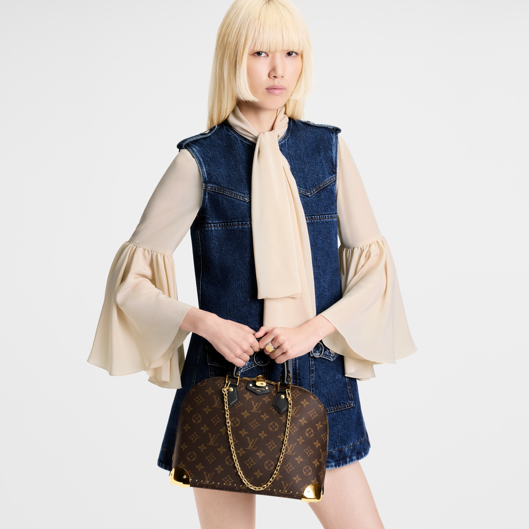 Alma Trunk PM Monogram Canvas Taschen und Kleinlederwaren Damen Handtaschen LV Ikonen | LOUIS VUITTON (Zoom)