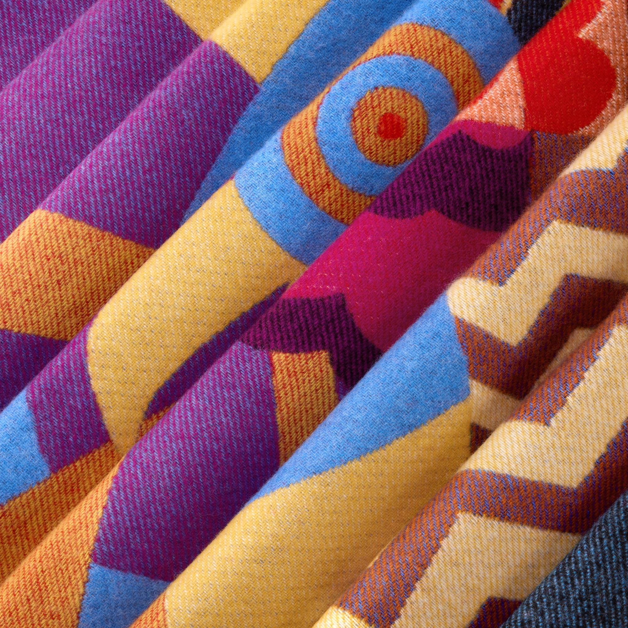 Animali Fantastici Parrot Decke  Trunks, Reisen und Wohnen Wohnen und Art of Dining Wohntextilien | LOUIS VUITTON (Zoom)