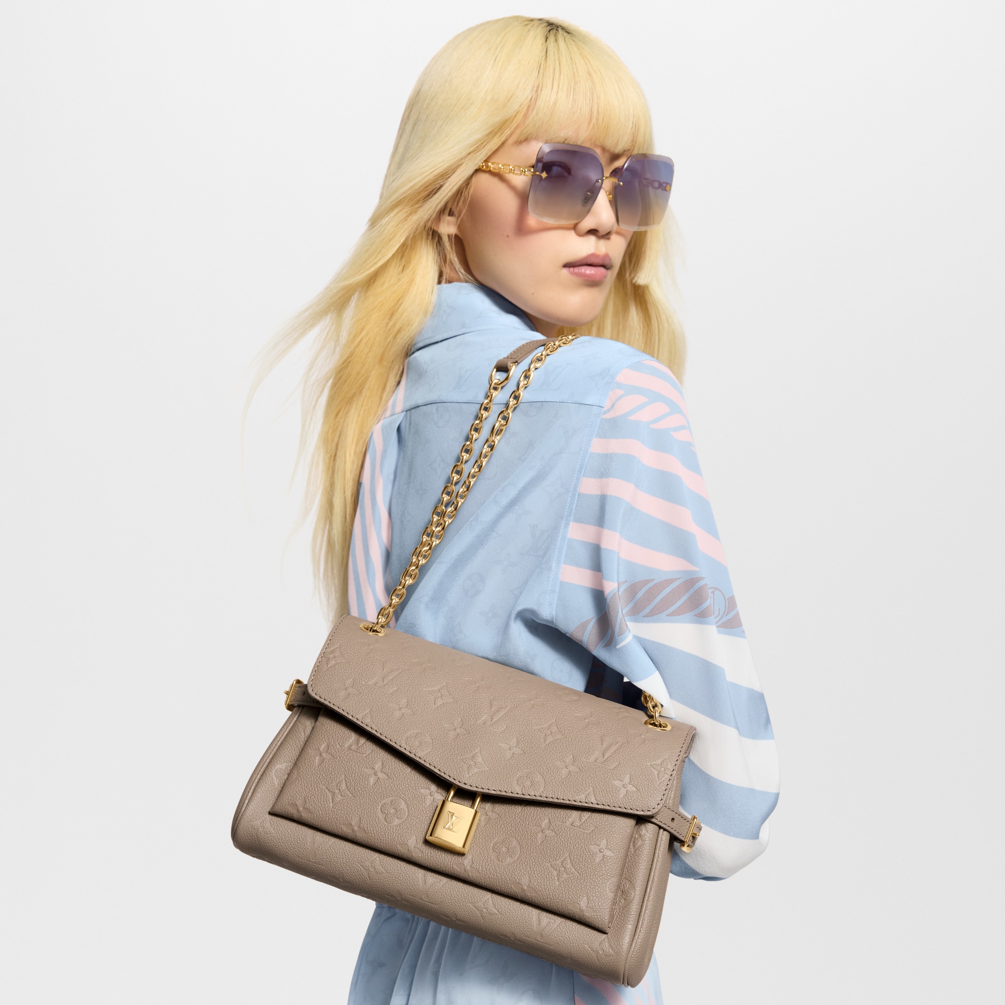 Anytime Flap Bag Monogram Empreinte Leder Damen Handtaschen Alle Handtaschen | LOUIS VUITTON (Zoom)