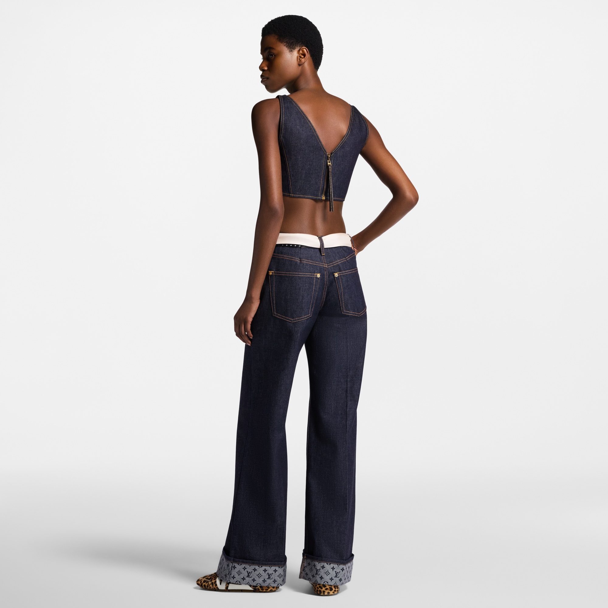 Ausgestellte Jeans mit Bündchen am Saum  Damen Ready to Wear Hosen | LOUIS VUITTON (Zoom)