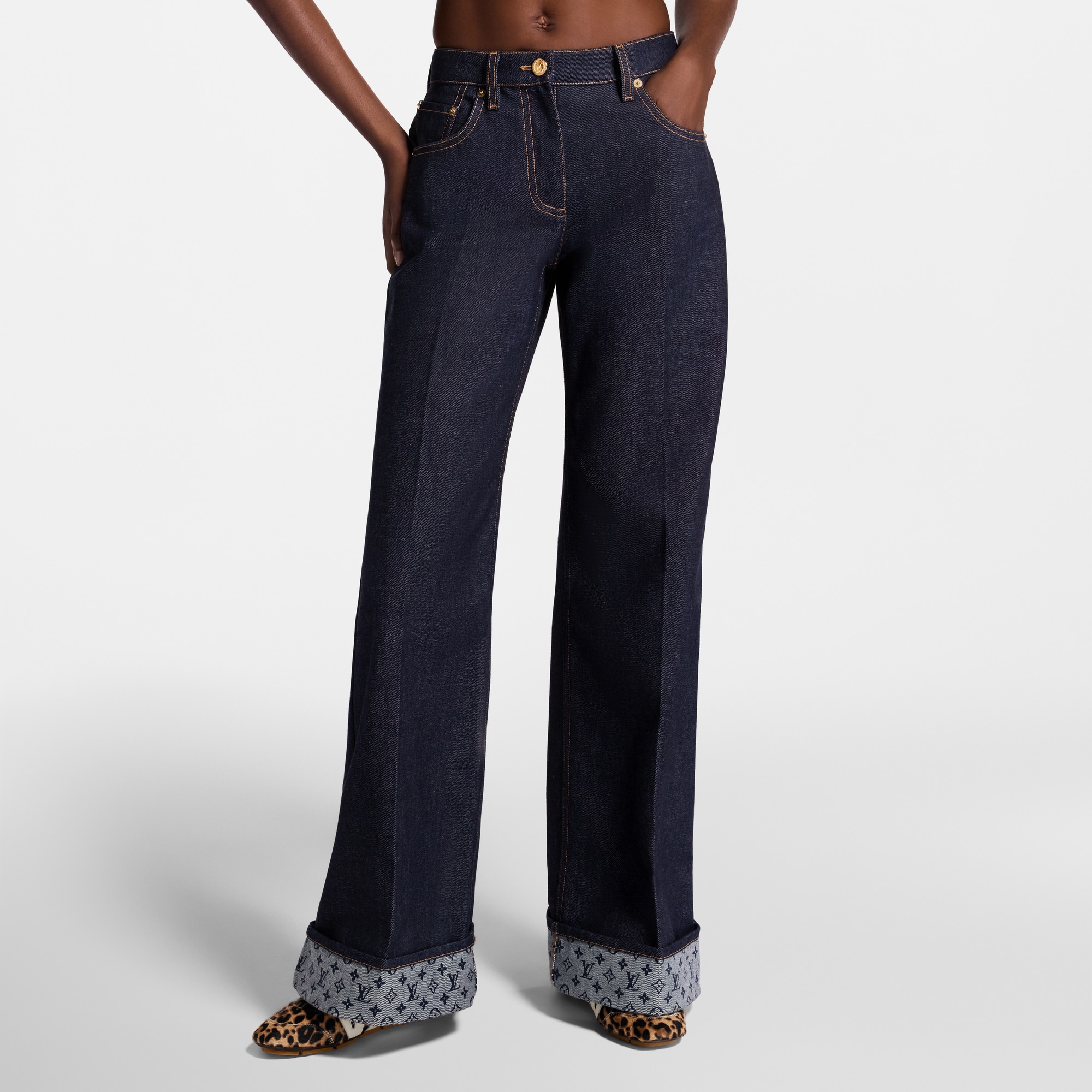 Ausgestellte Jeans mit Bündchen am Saum  Damen Ready to Wear Hosen | LOUIS VUITTON (Zoom)