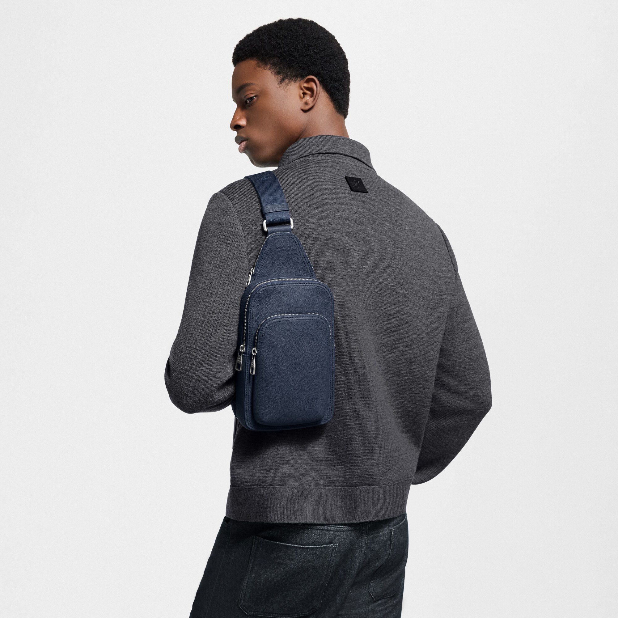 Avenue Sling Bag PM LV Aerogram Taschen und Kleinlederwaren Herren Taschen Neuheiten | LOUIS VUITTON (Zoom)