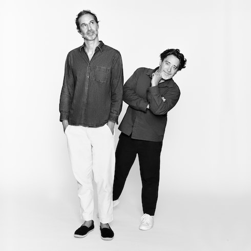 Bell Lampe von Edward Barber & Jay Osgerby Leder & andere Materialien Trunks, Reisen und Wohnen Wohnen und Art of Dining Louis Vuitton Objets Nomades – Die Kollektion | LOUIS VUITTON