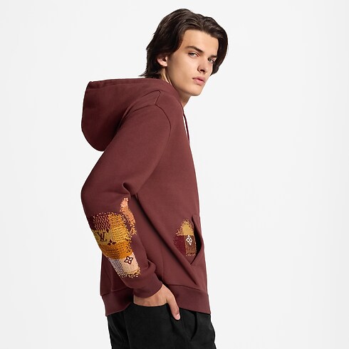 Bestickter Hoodie mit Reißverschluss cropped worn view