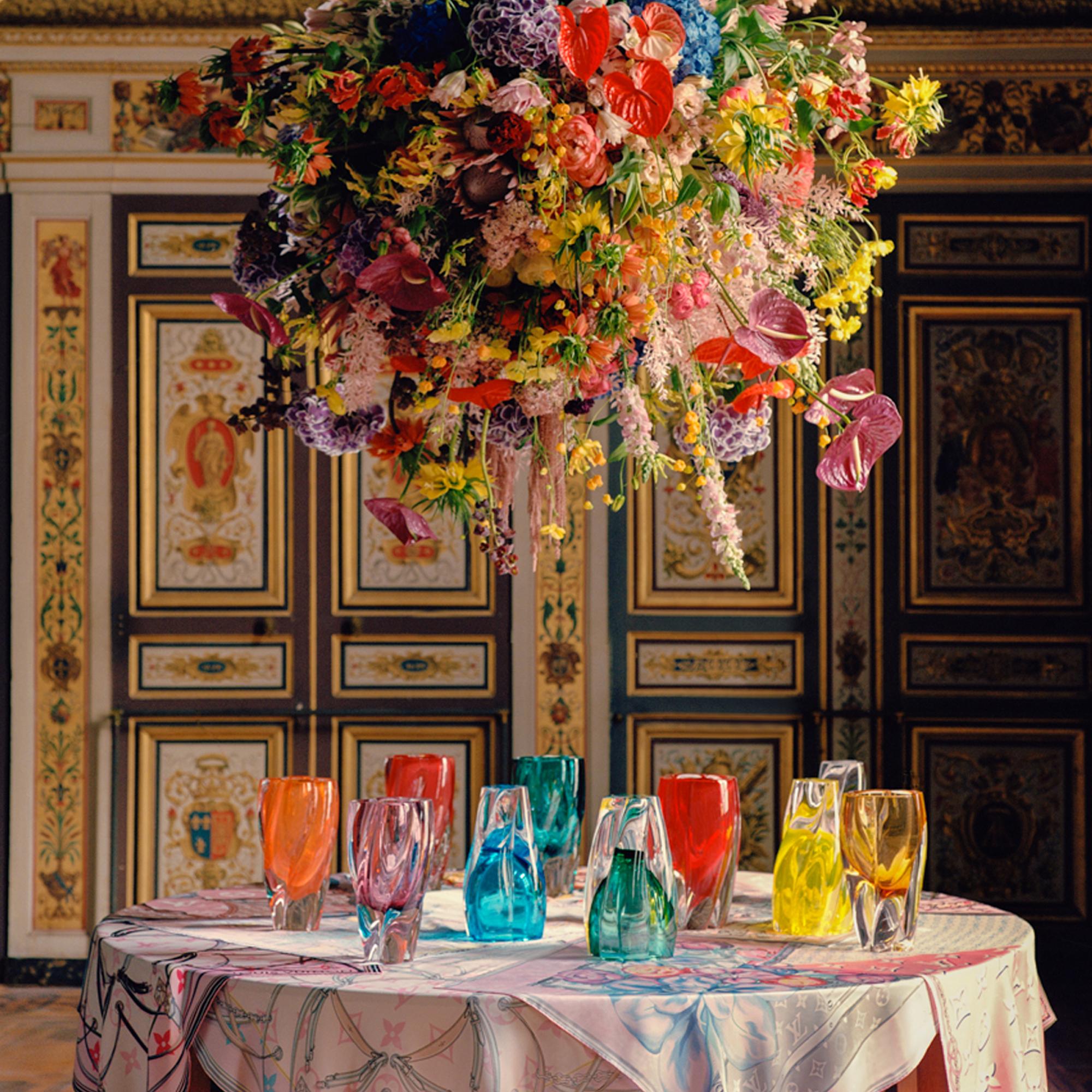 Blossom Vase von Tokujin Yoshioka  Trunks, Reisen und Wohnen Wohnen und Art of Dining Dekoration | LOUIS VUITTON (Zoom)
