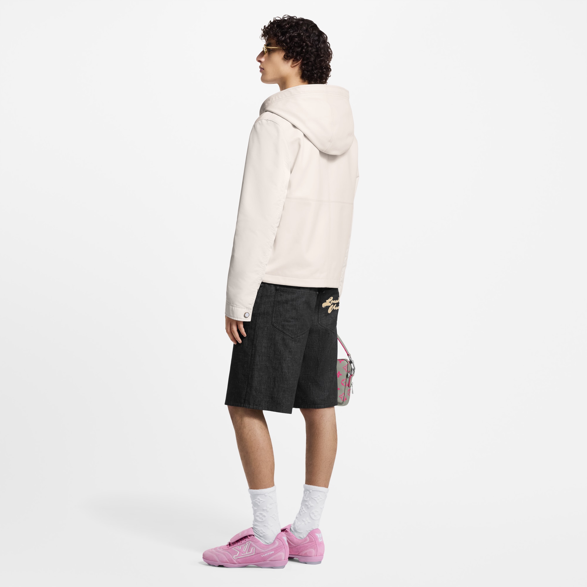 Blouson aus Leder mit Kapuze  Herren Ready to Wear Jacken und Mäntel | LOUIS VUITTON (Zoom)