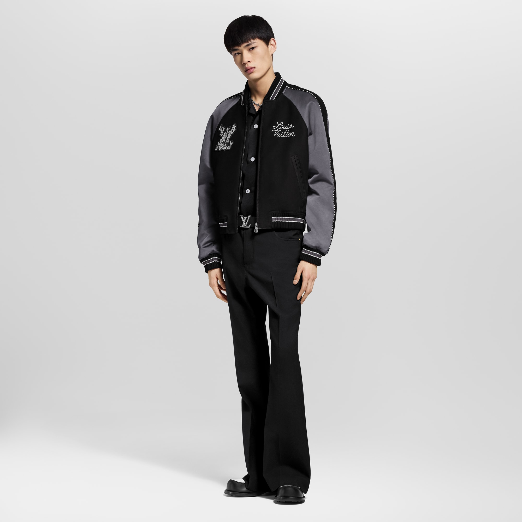 Blouson aus Leder mit Verzierungen  Herren Ready to Wear Jacken und Mäntel | LOUIS VUITTON (Zoom)