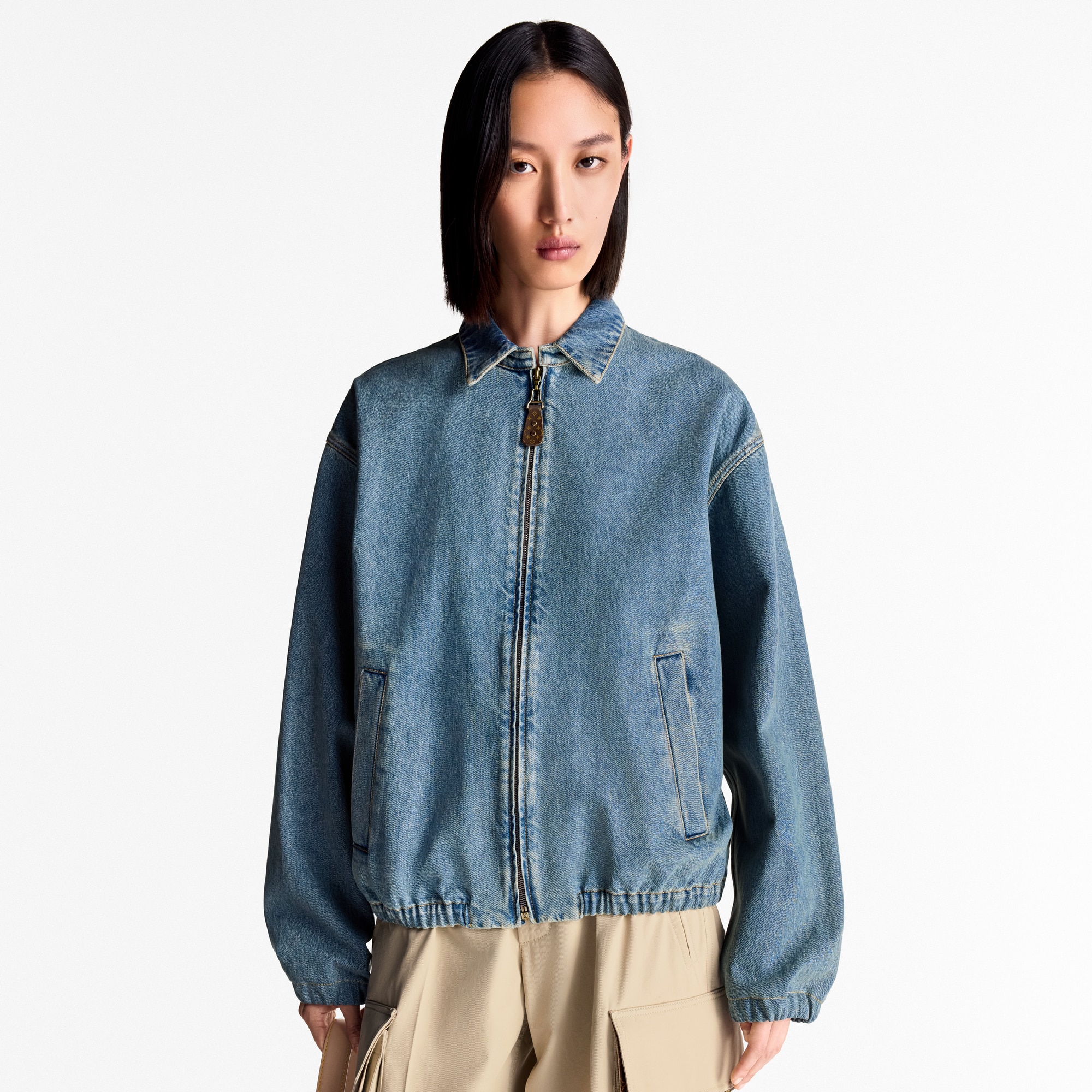 Bomberjacke aus Denim  Damen Ready to Wear Mäntel und Jacken | LOUIS VUITTON (Zoom)