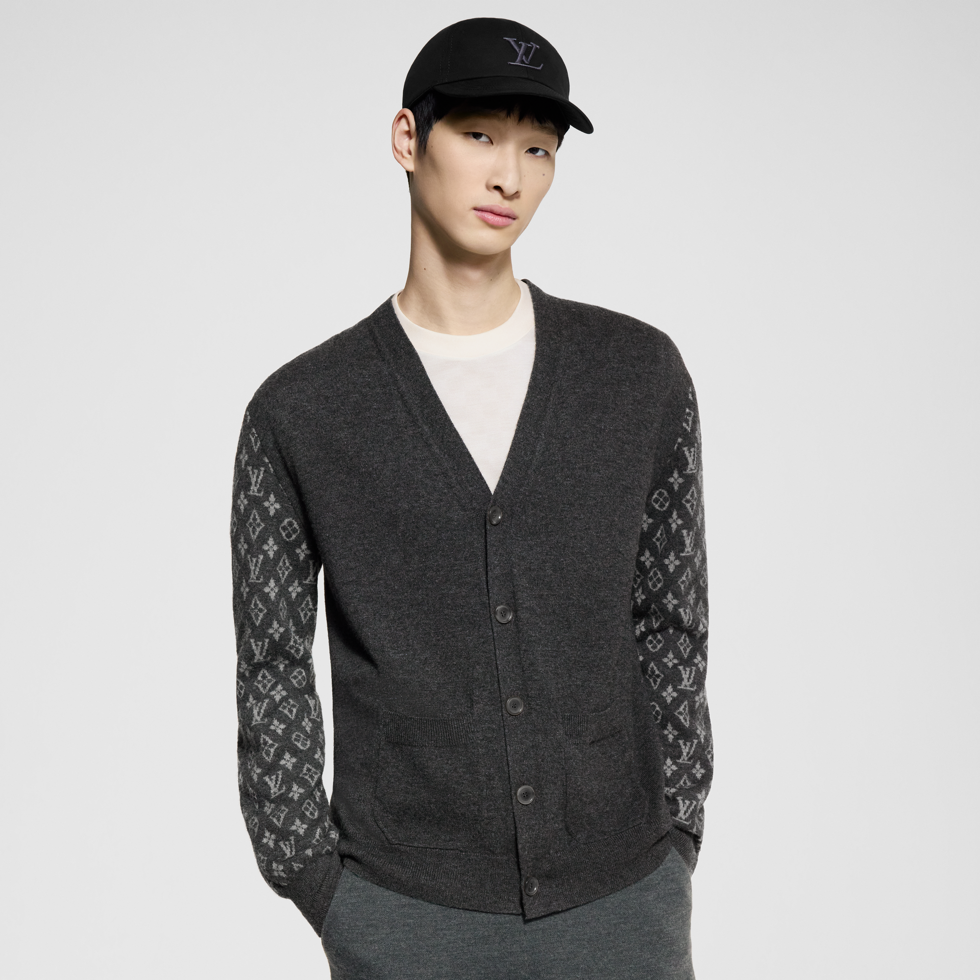 Cardigan aus Kaschmirgemisch mit Monogram - Ready to Wear 1AATLY 