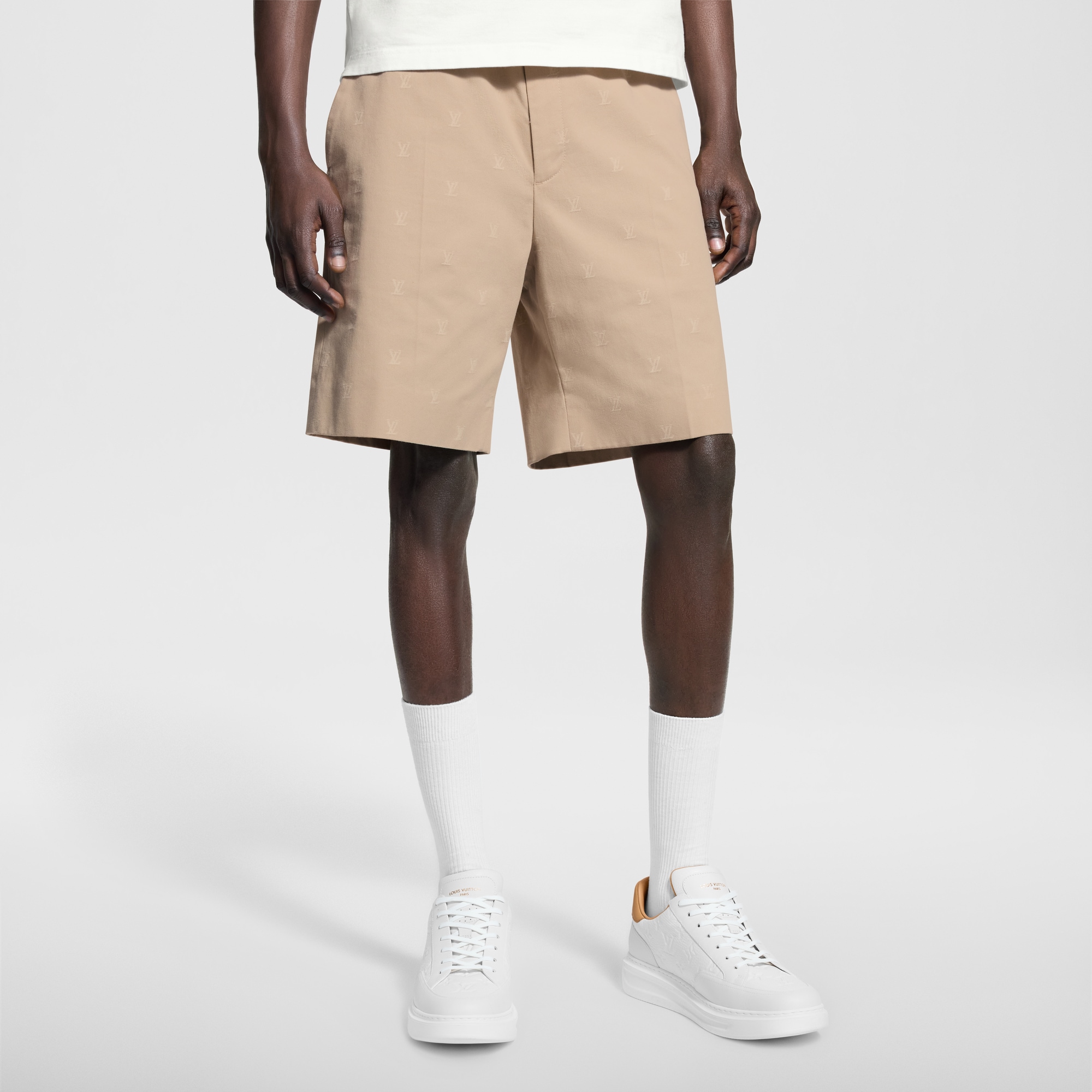 Chinoshorts aus Baumwoll-Jacquard mit LV Blason-Motiv  Herren Ready to Wear Hosen | LOUIS VUITTON (Zoom)