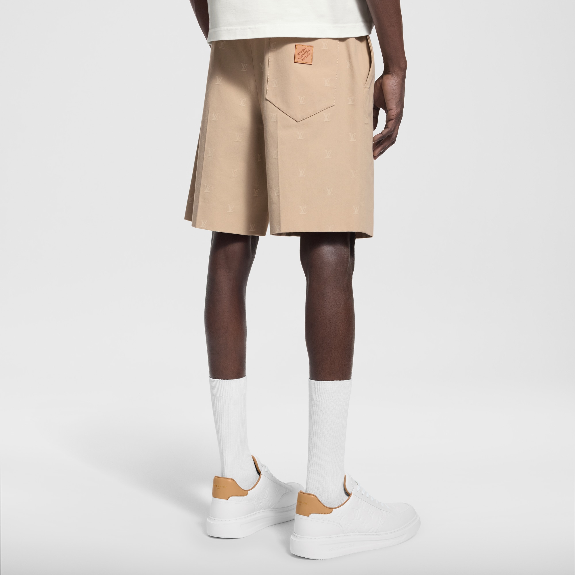Chinoshorts aus Baumwoll-Jacquard mit LV Blason-Motiv  Herren Ready to Wear Hosen | LOUIS VUITTON (Zoom)