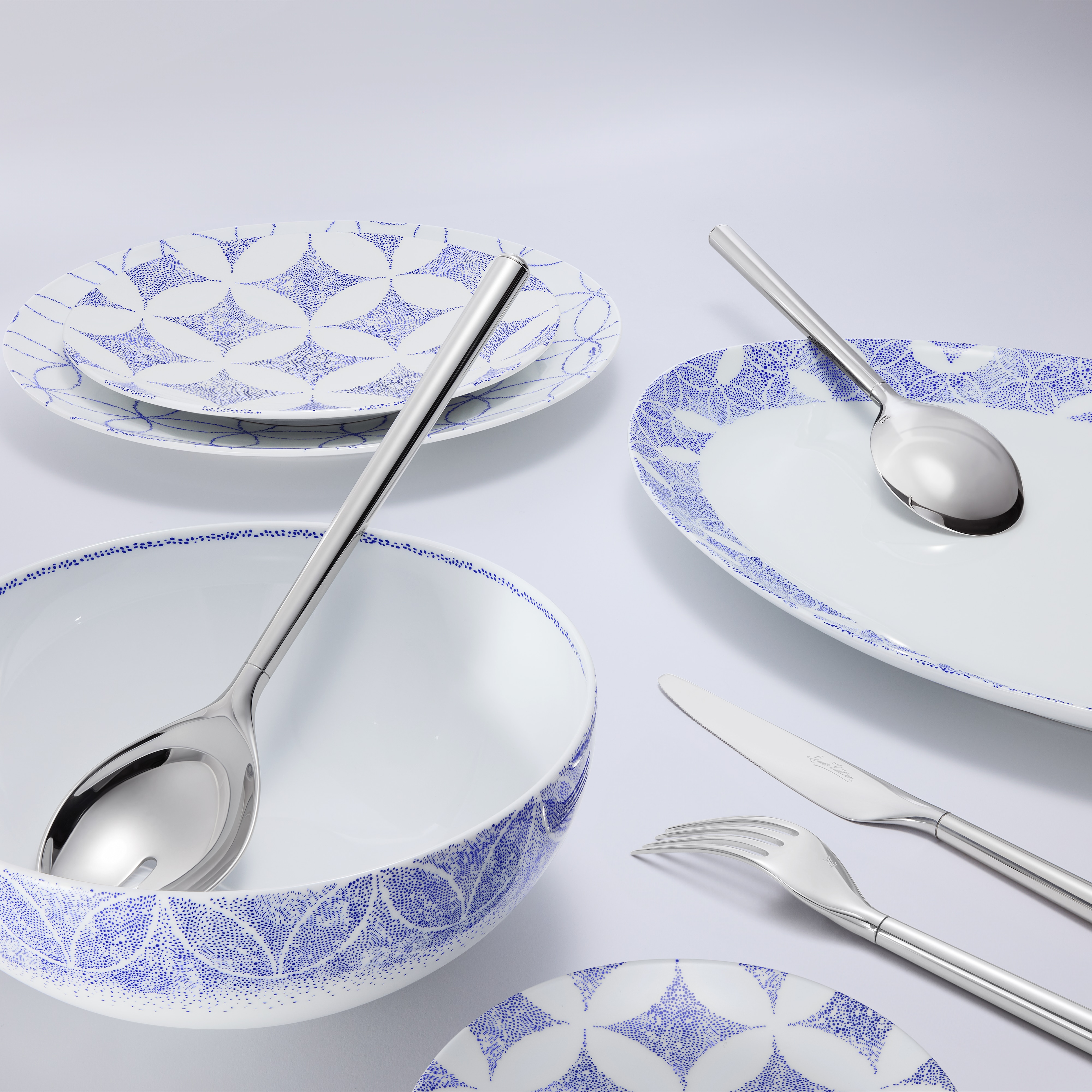 Constellation ovale Servierplatte  Trunks, Reisen und Wohnen Wohnen und Art of Dining Art of Dining | LOUIS VUITTON (Zoom)