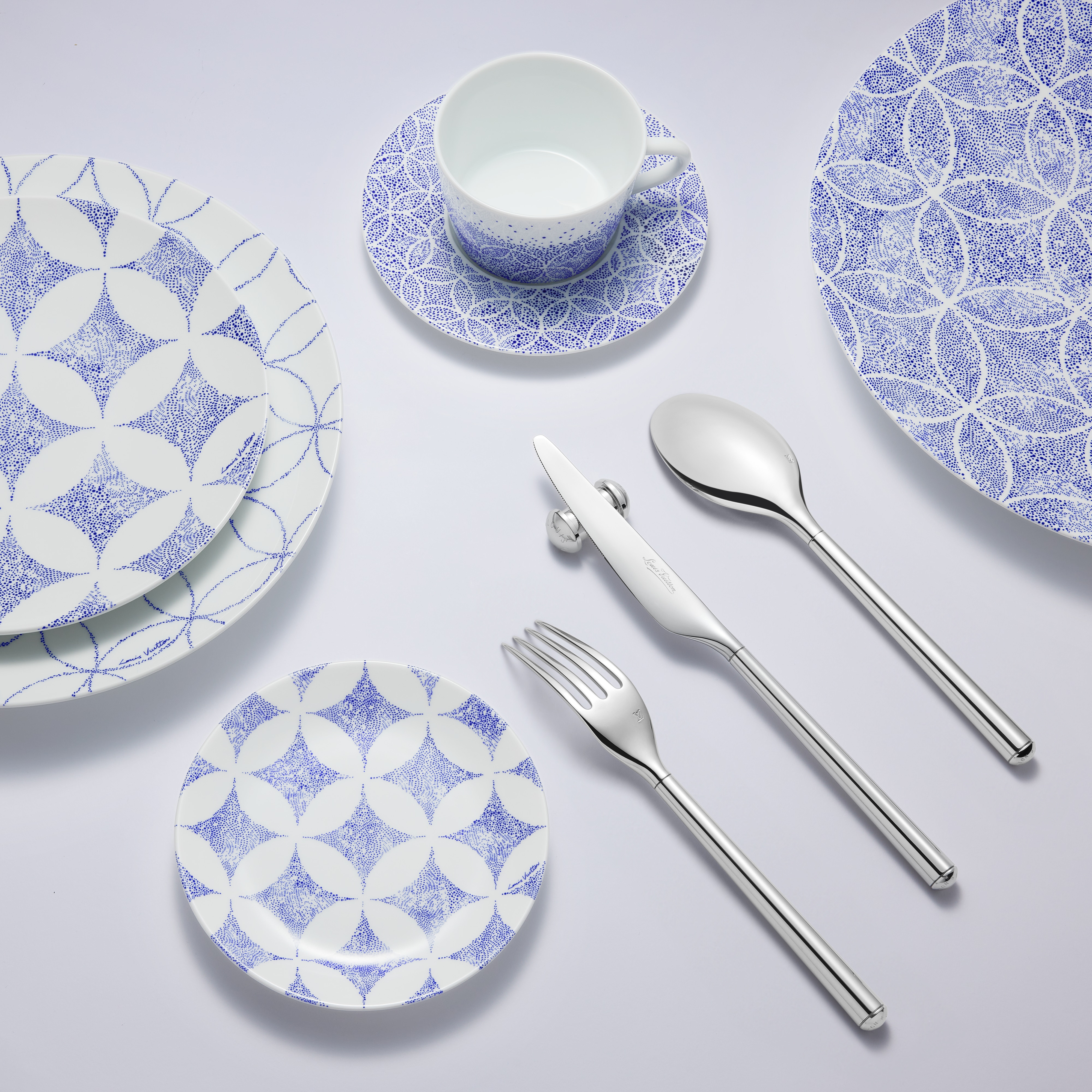 Constellation Set mit 2 Brottellern  Les Extraordinaires Objets Nomades Dekoration | LOUIS VUITTON (Zoom)