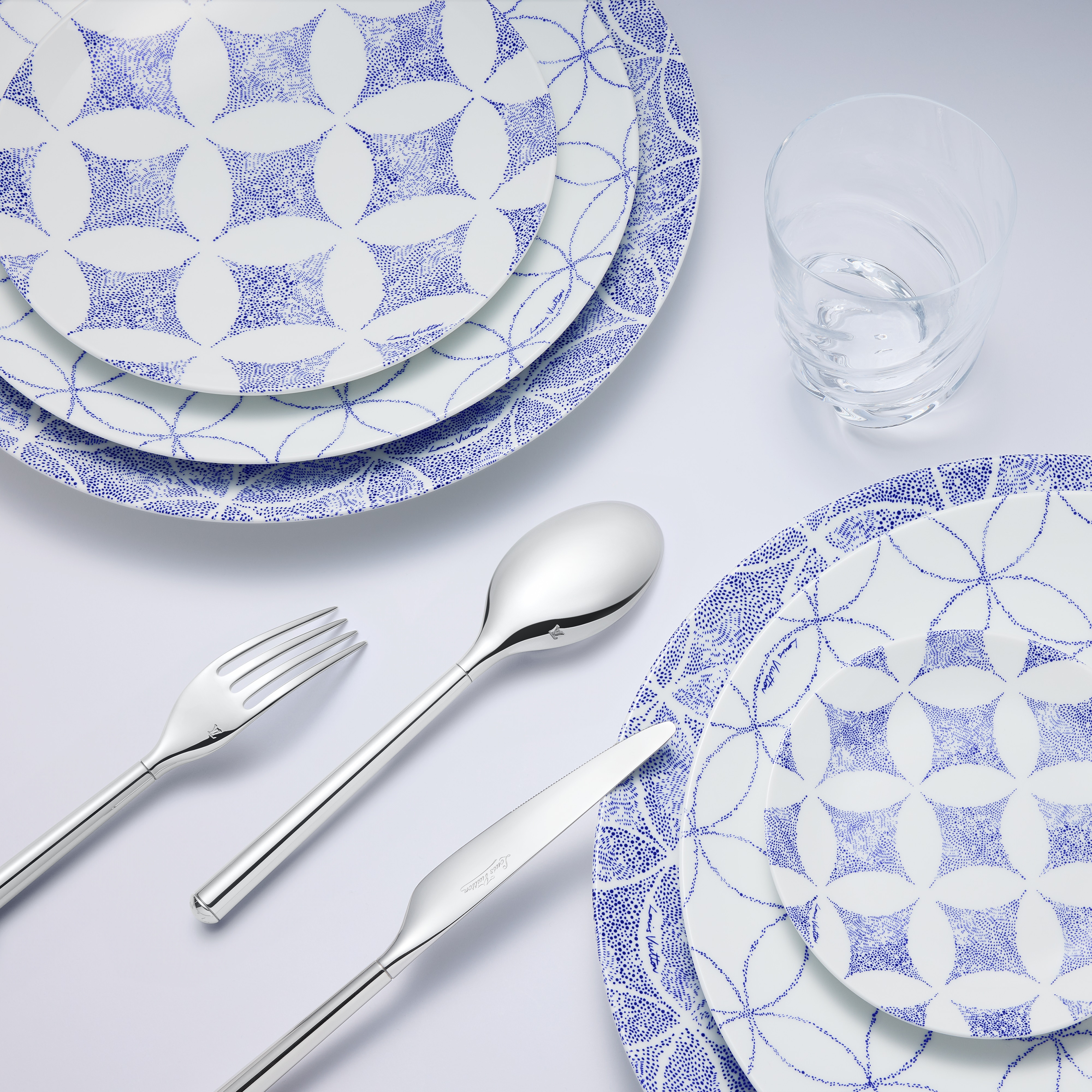 Constellation Set mit 2 Desserttellern  Les Extraordinaires Objets Nomades Dekoration | LOUIS VUITTON (Zoom)