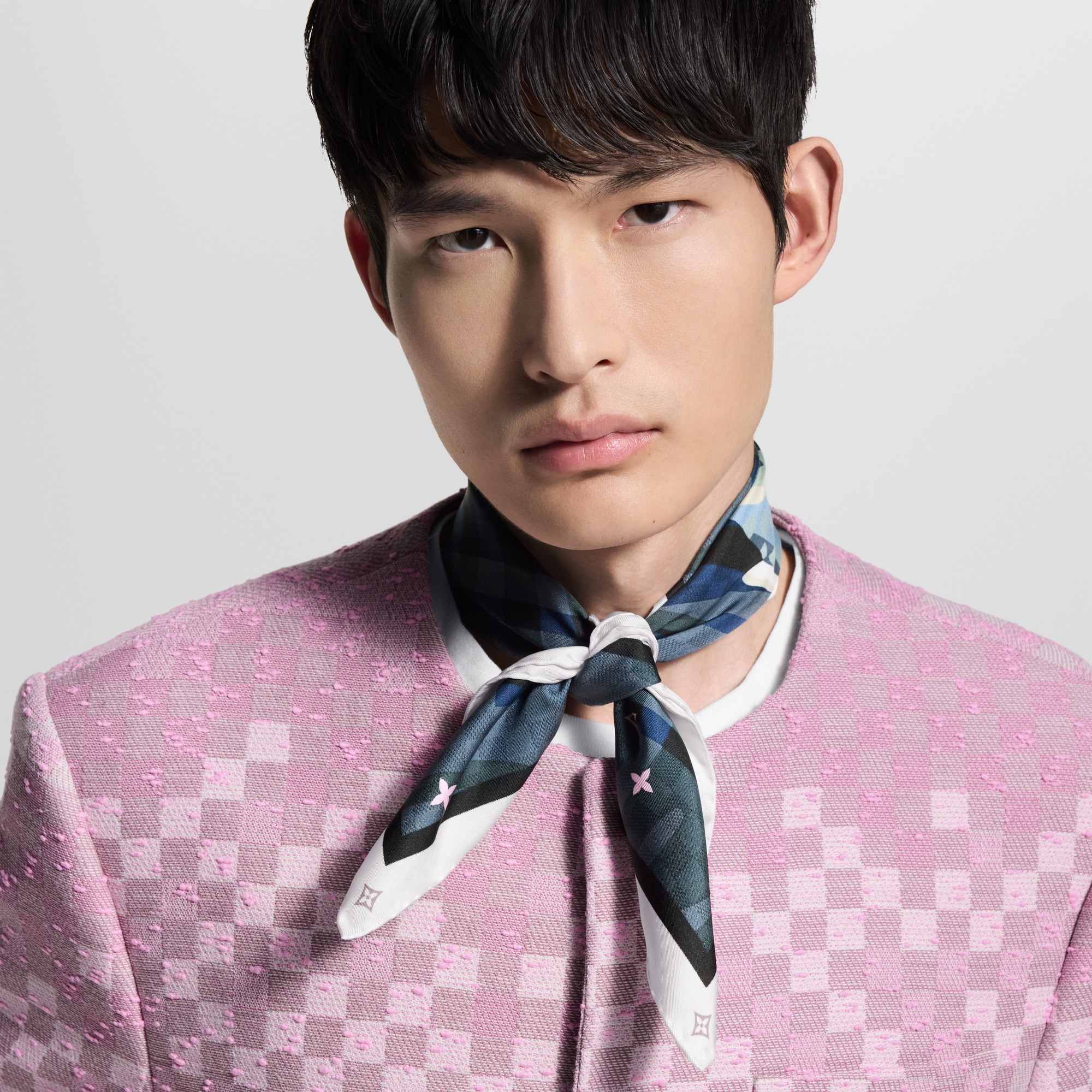 Damier Koi Bandana S00 Herren Accessoires Seidentücher und Bandanas | LOUIS VUITTON (Zoom)