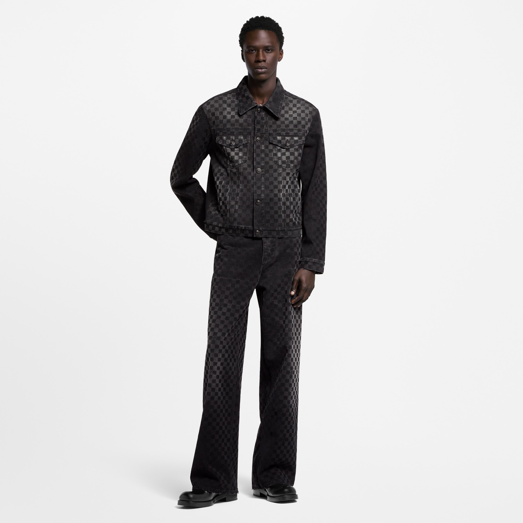 Denim-Jacke im Trucker-Stil mit geflocktem Damier-Motiv  Herren Ready to Wear Jacken und Mäntel | LOUIS VUITTON (Zoom)