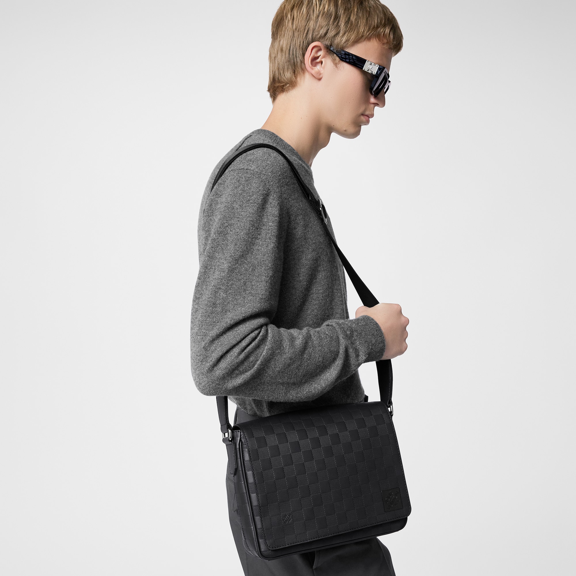 District PM Messenger Tasche Damier Infini Leder Herren Taschen Alle Taschen | LOUIS VUITTON (Zoom)