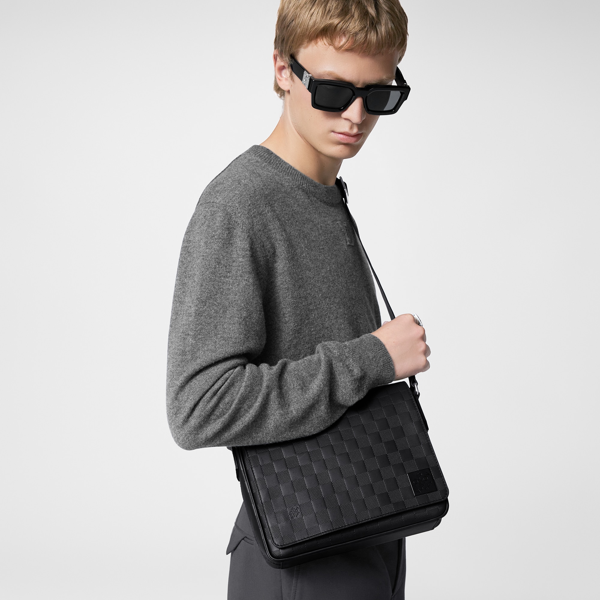 District PM Messenger Tasche Damier Infini Leder Herren Taschen Alle Taschen | LOUIS VUITTON (Zoom)
