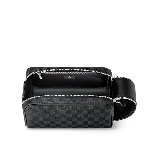 Dopp Kit Poche Toilette Damier Graphite Canvas Herren Reisegepäck Vollständige Reisegepäckkollektion und Accessoires | LOUIS VUITTON (Zoom)