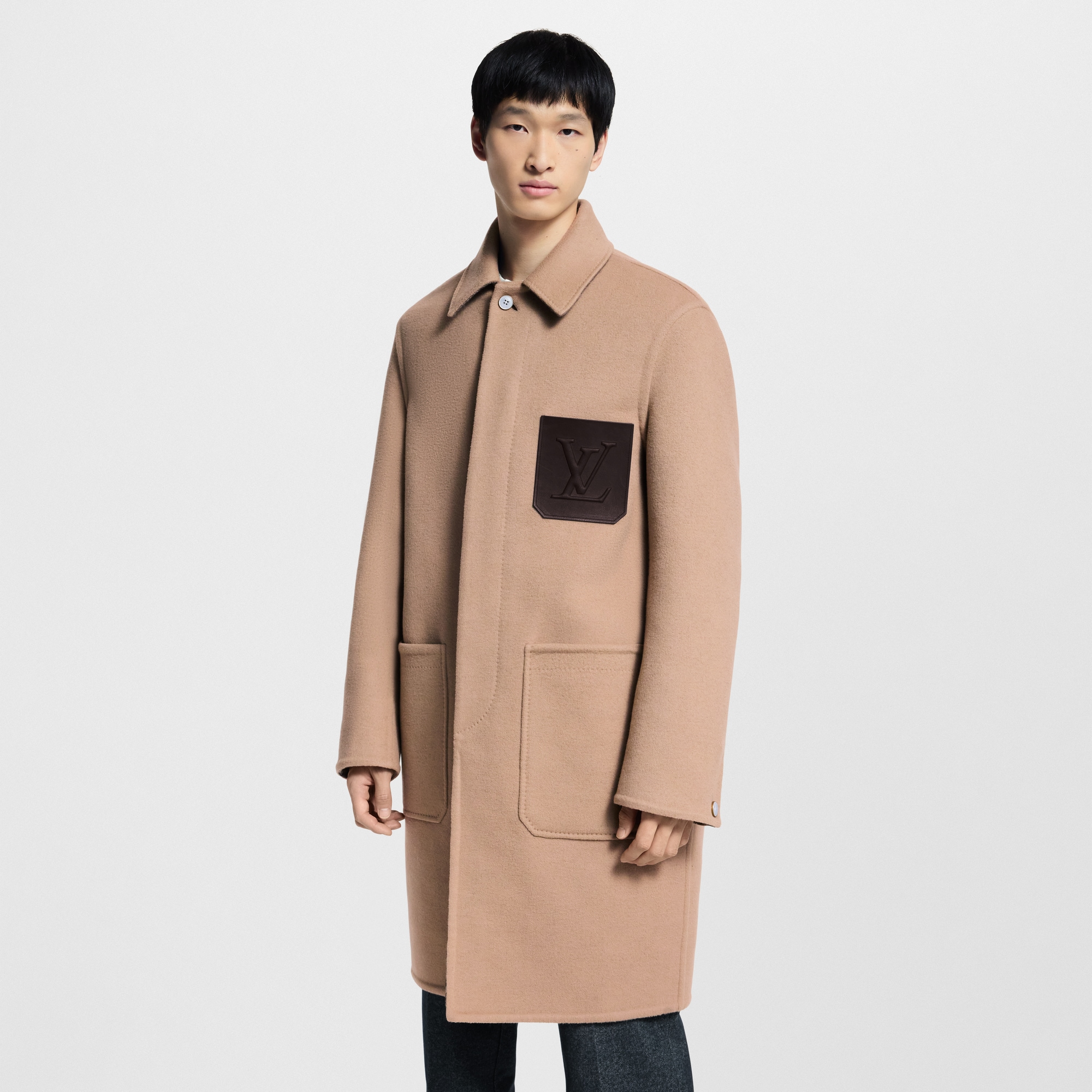 Double Face Car Coat mit Signatur auf der Tasche  Herren Ready to Wear Jacken und Mäntel | LOUIS VUITTON (Zoom)