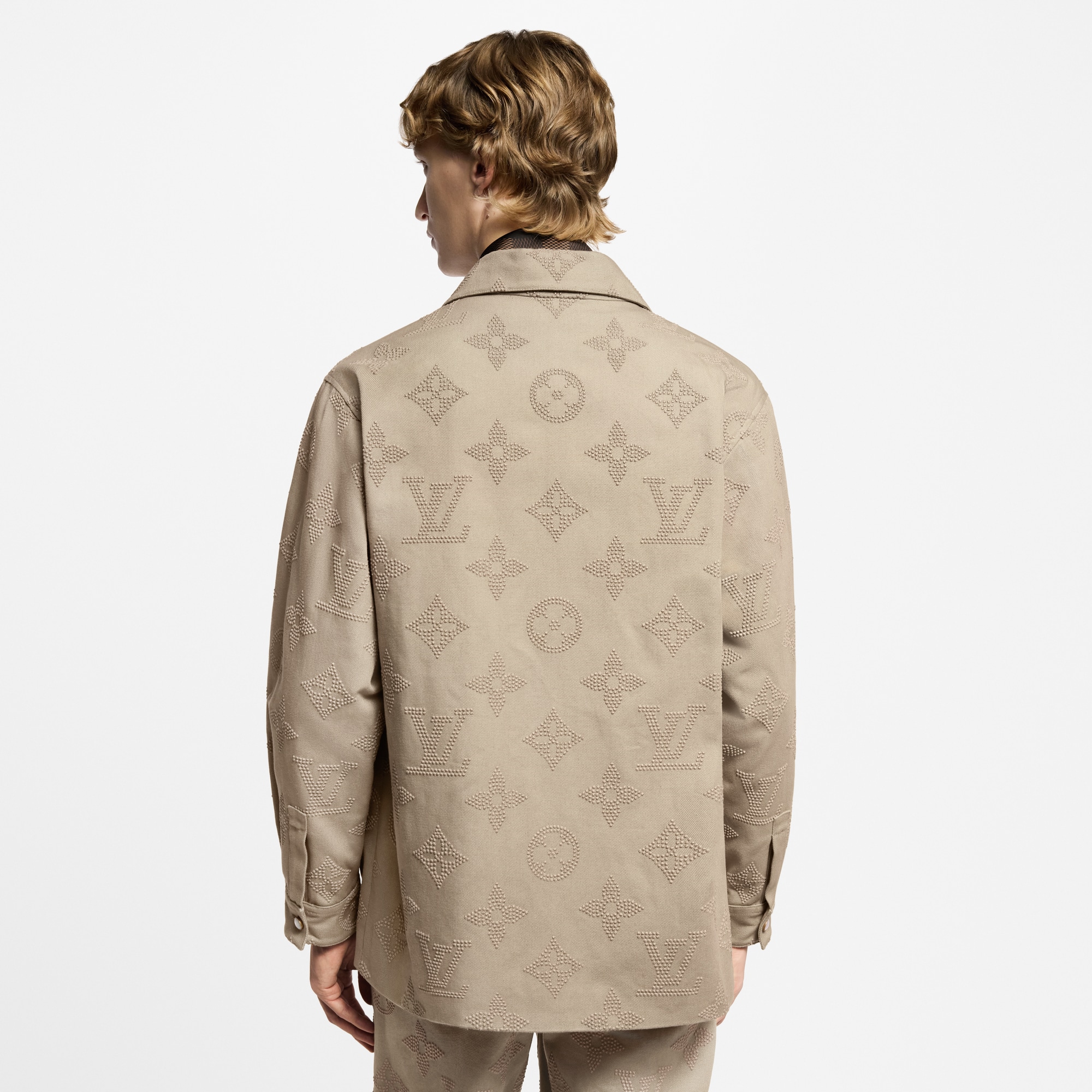 Elegantes Overshirt mit gesticktem Monogram  Herren Ready to Wear Jacken und Mäntel | LOUIS VUITTON (Zoom)