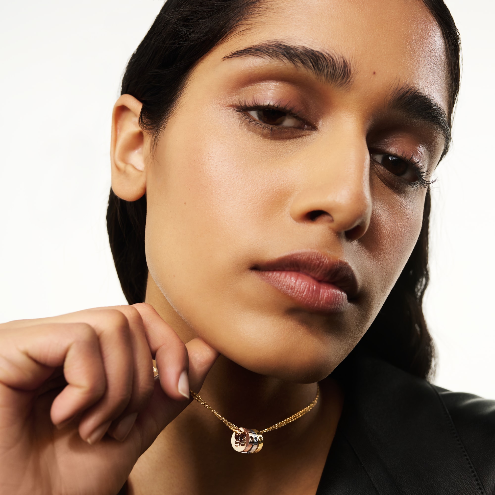 Empreinte Anhänger mit Halskette, 3 Goldarten  Schmuck Kategorien Alle Schmuckstücke | LOUIS VUITTON (Zoom)