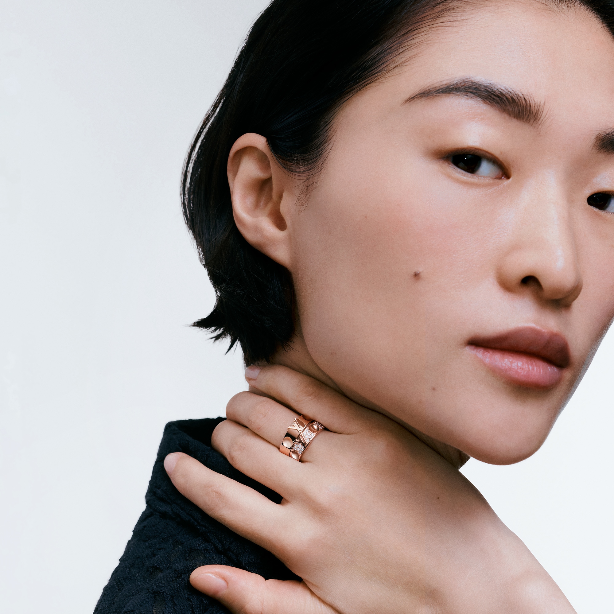 Empreinte mittelgroßer Ring, Roségold und Diamanten  Schmuck Kategorien Ringe | LOUIS VUITTON (Zoom)