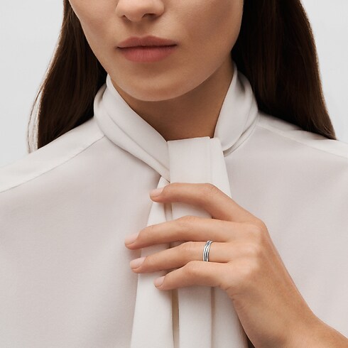 Epi Trauring aus Platin Schmuck Kategorien Alle Schmuckstücke | LOUIS VUITTON (Zoom)