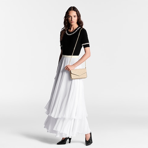 Félicie Pochette Monogram Empreinte Leder Damen Geldbörsen und Kleinlederwaren Tragbare Geldbörsen und Mikro-Taschen | LOUIS VUITTON (Zoom)