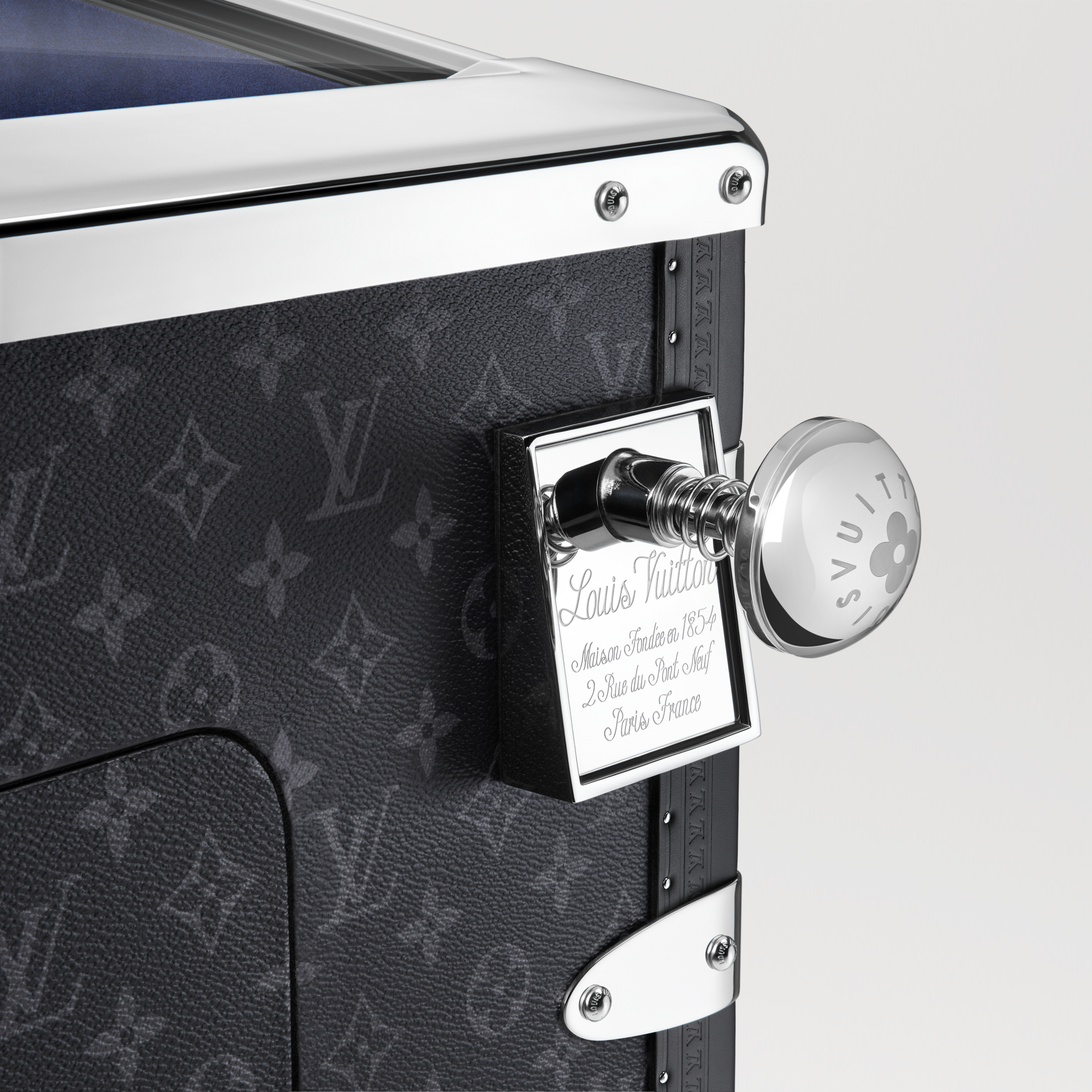 Flipper Monogram Canvas Trunks, Reisen und Wohnen Sport und Freizeit } | LOUIS VUITTON (Zoom)