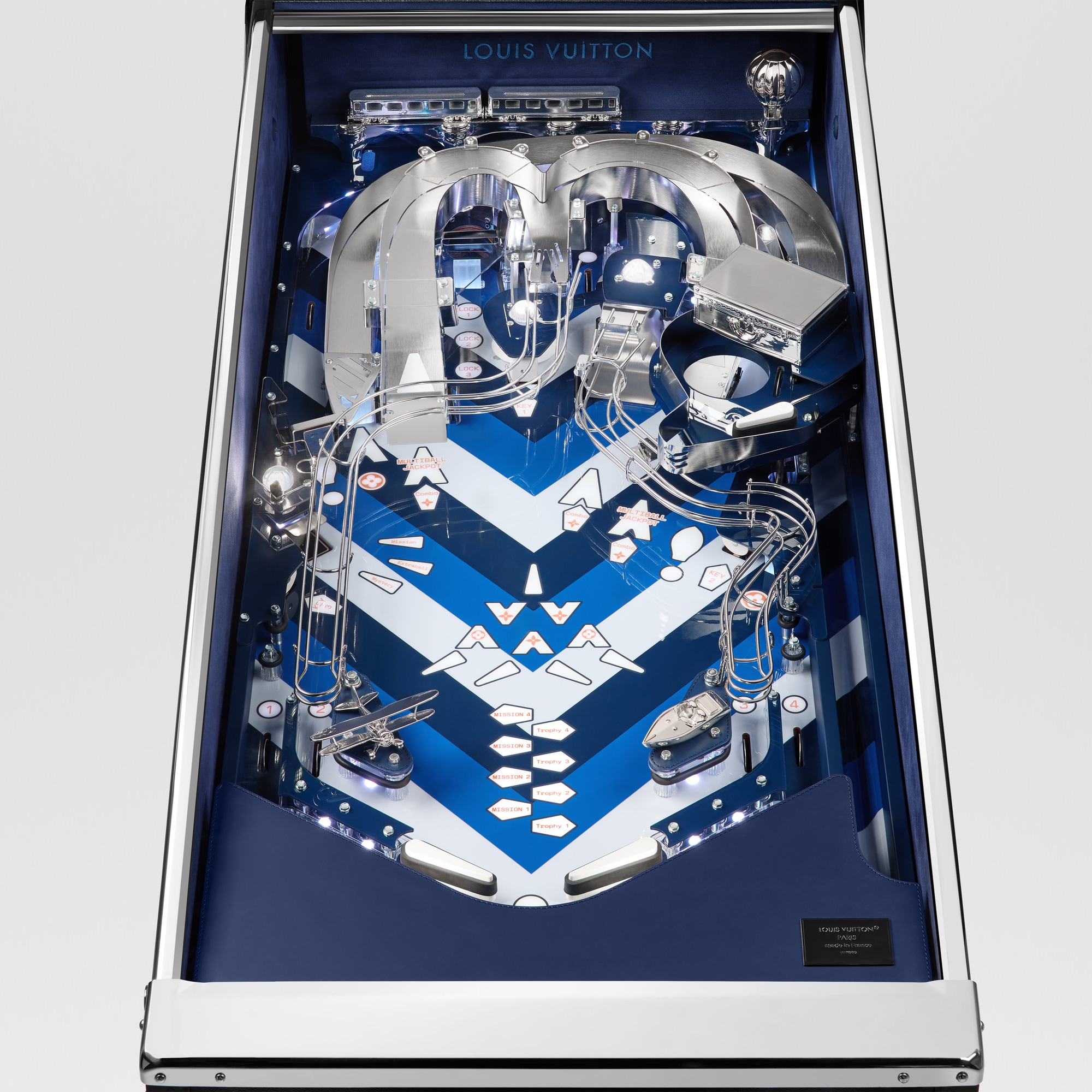 Flipper Monogram Canvas Trunks, Reisen und Wohnen Sport und Freizeit } | LOUIS VUITTON (Zoom)