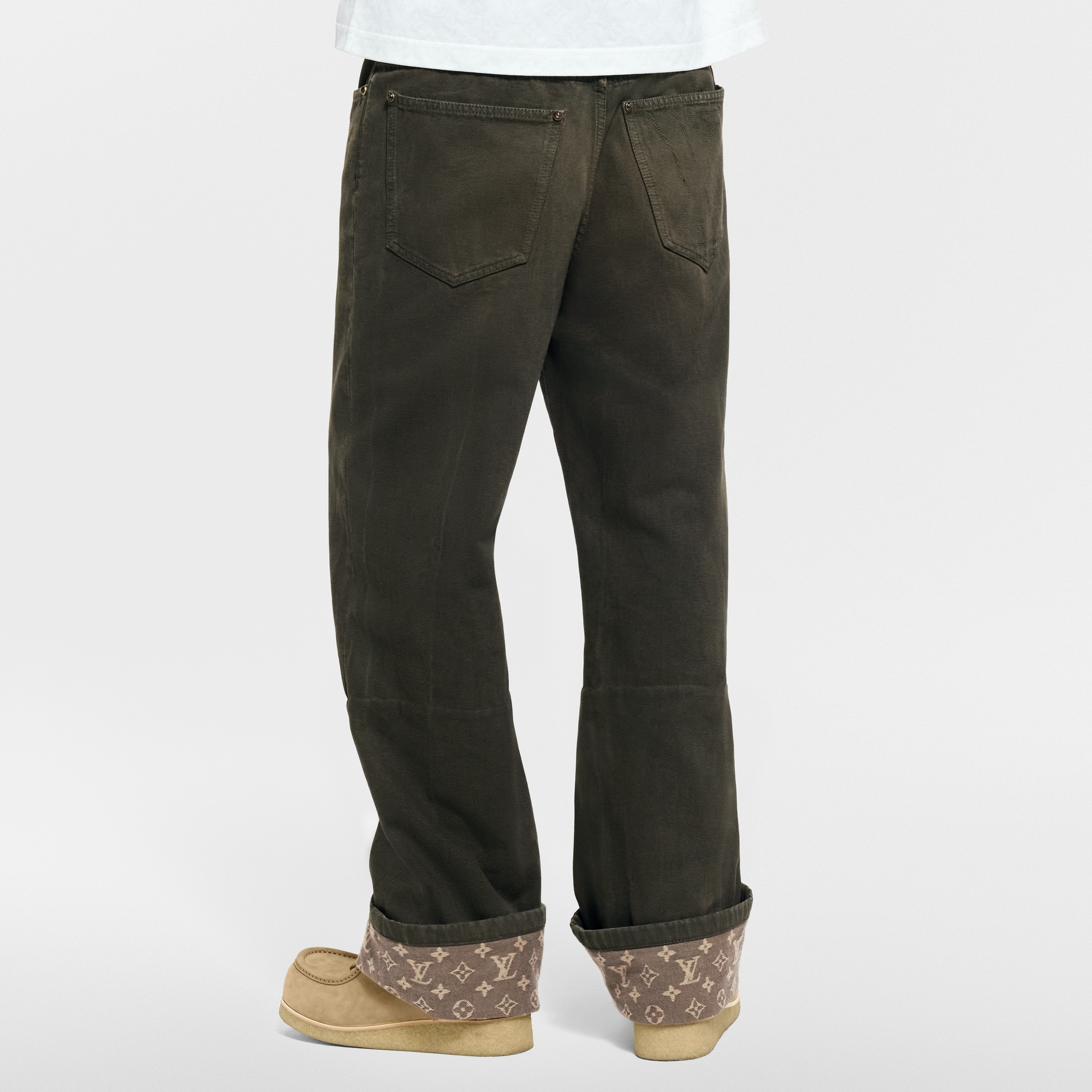Gewachste Denim-Hose mit charakteristischen Umschlägen  Herren Ready to Wear Denim | LOUIS VUITTON (Zoom)