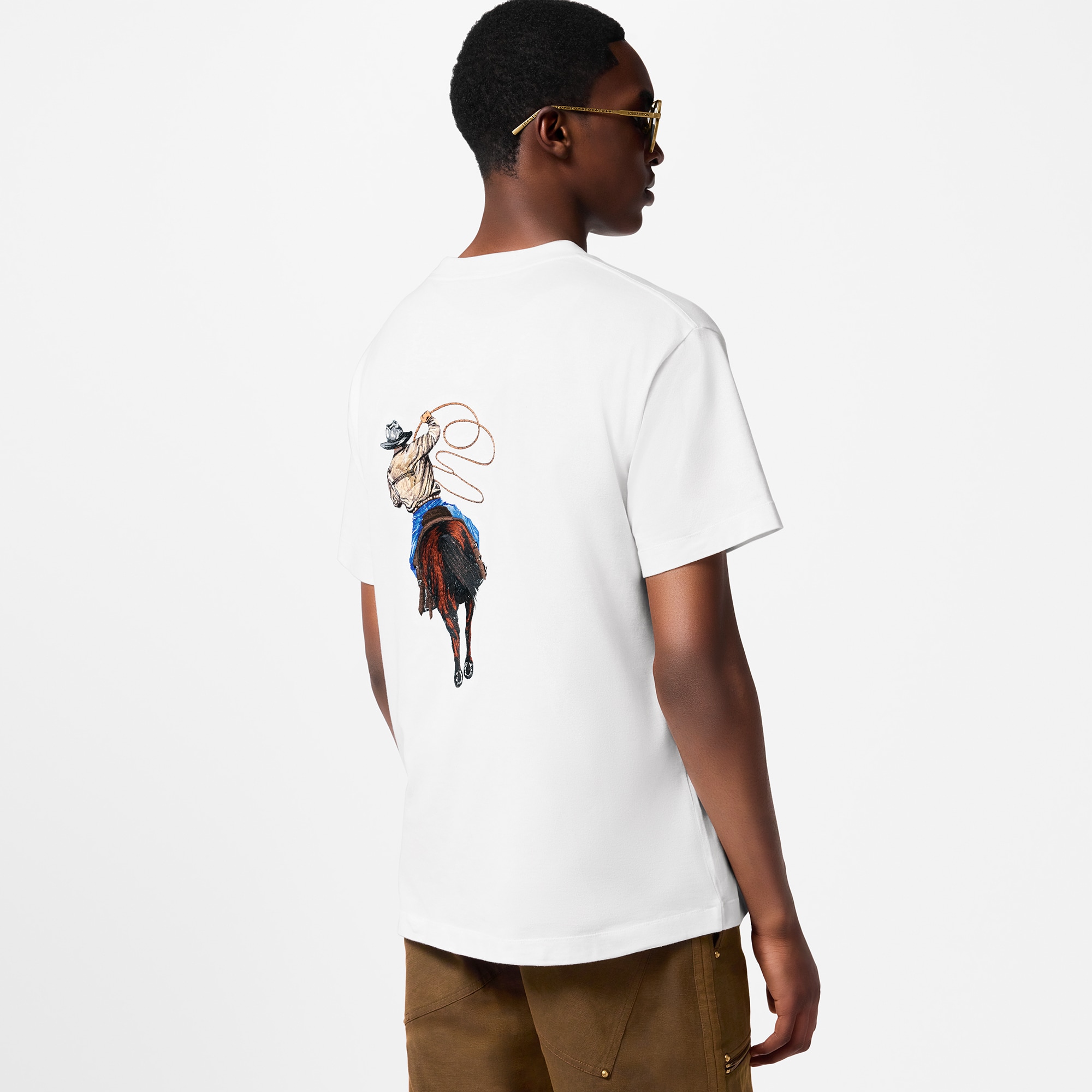 Grafisches T-Shirt aus Baumwolle mit Stickereien  Herren Ready to Wear T-Shirts und Poloshirts | LOUIS VUITTON (Zoom)