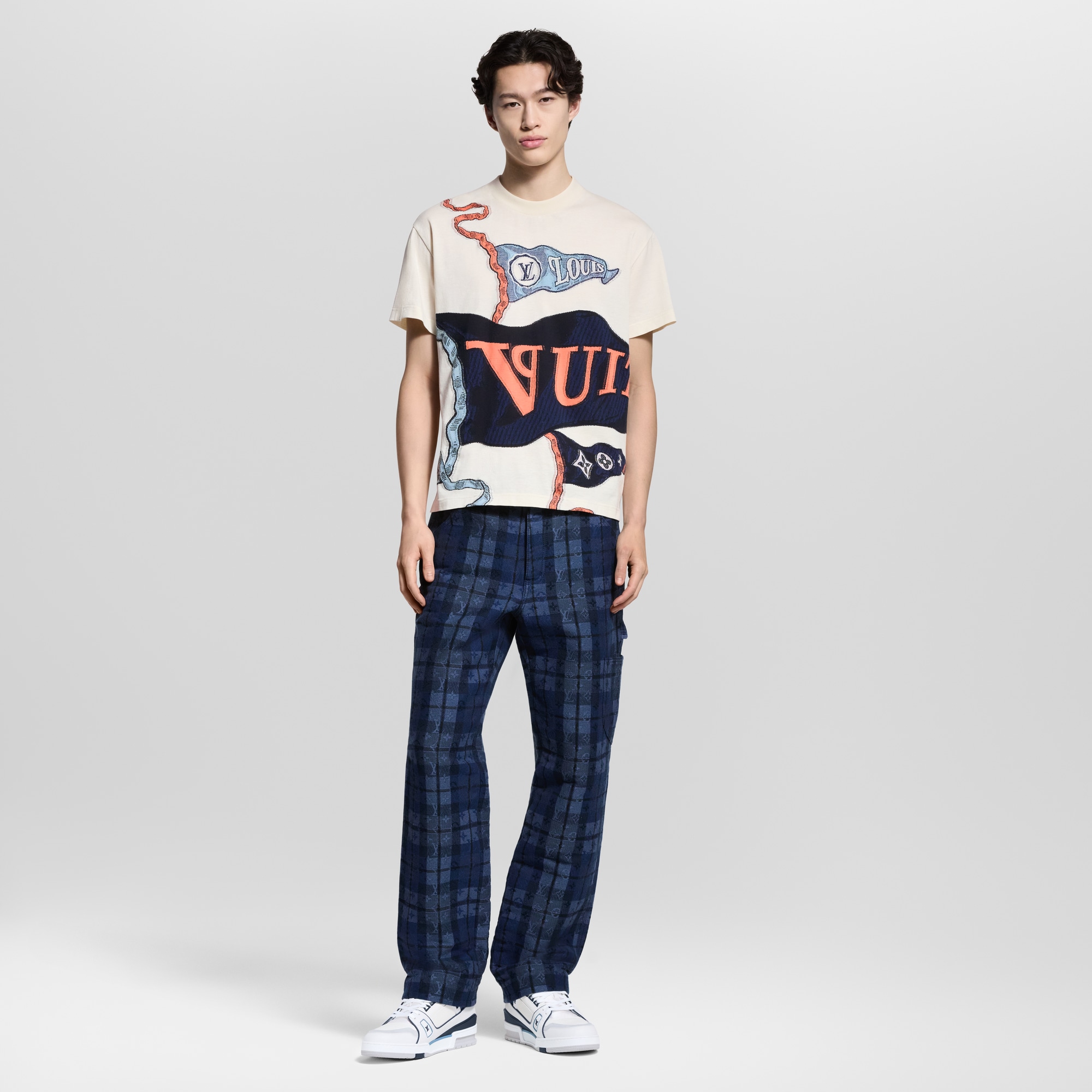 Grafisches T-Shirt mit Intarsien  Herren Ready to Wear T-Shirts und Poloshirts | LOUIS VUITTON (Zoom)