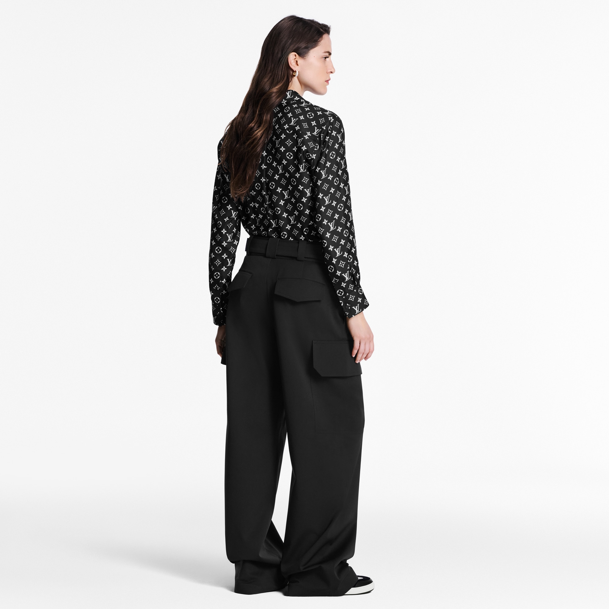 Hemd aus Seide mit Monogram  Damen Ready to Wear Tops | LOUIS VUITTON (Zoom)