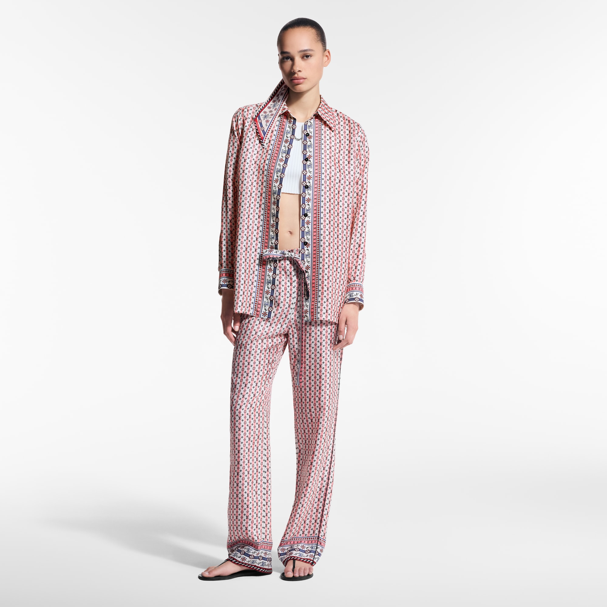 Hemd aus Seide mit Schal-Print  Damen Ready to Wear Tops | LOUIS VUITTON (Zoom)