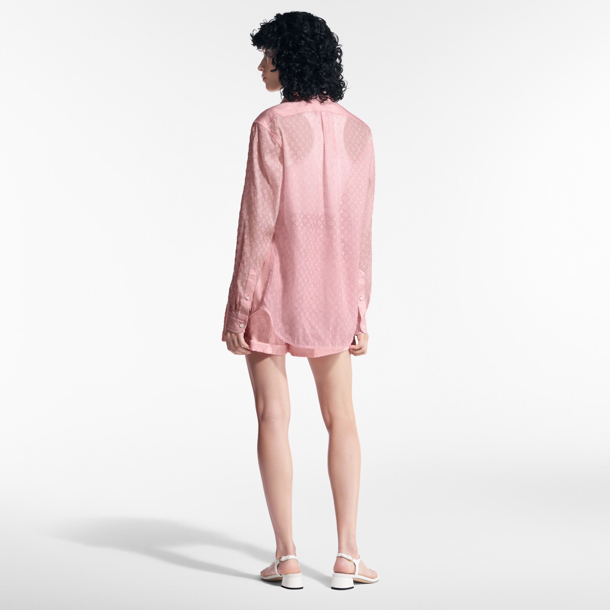 Hemd mit Monogram-Details am Ärmel  Damen Ready to Wear Tops | LOUIS VUITTON (Zoom)