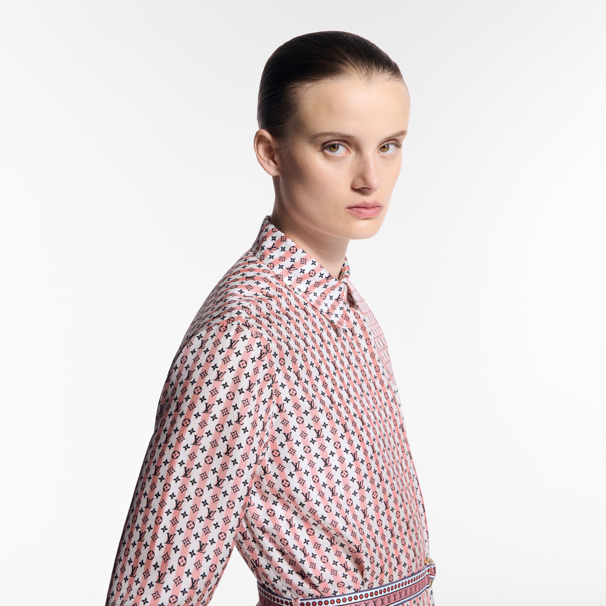 Hemdkleid mit Schal-Motiv  Damen Ready to Wear Kleider | LOUIS VUITTON (Zoom)