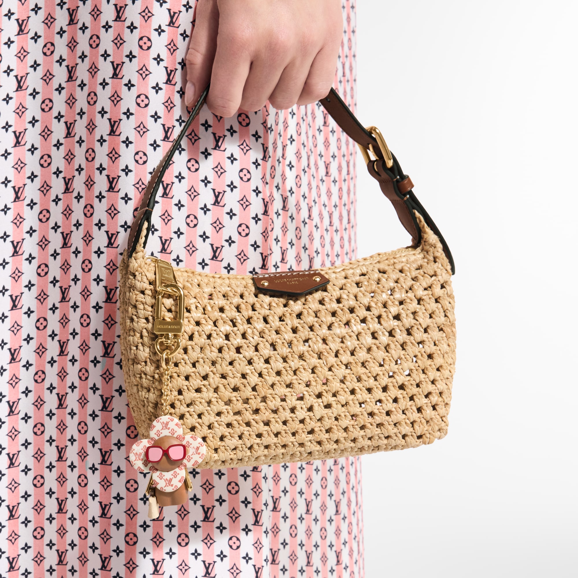 Hills Pochette Autres Toiles Monogram Damen Geldbörsen und Kleinlederwaren Tragbare Geldbörsen und Mikro-Taschen | LOUIS VUITTON (Zoom)