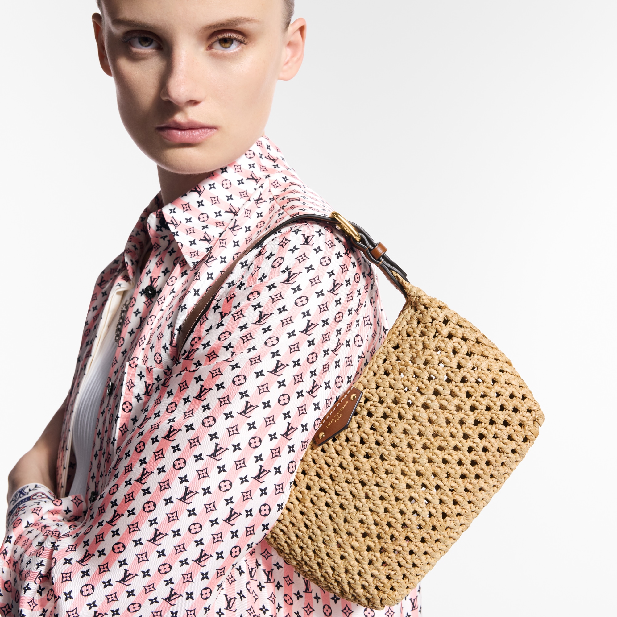 Hills Pochette Autres Toiles Monogram Damen Geldbörsen und Kleinlederwaren Tragbare Geldbörsen und Mikro-Taschen | LOUIS VUITTON (Zoom)