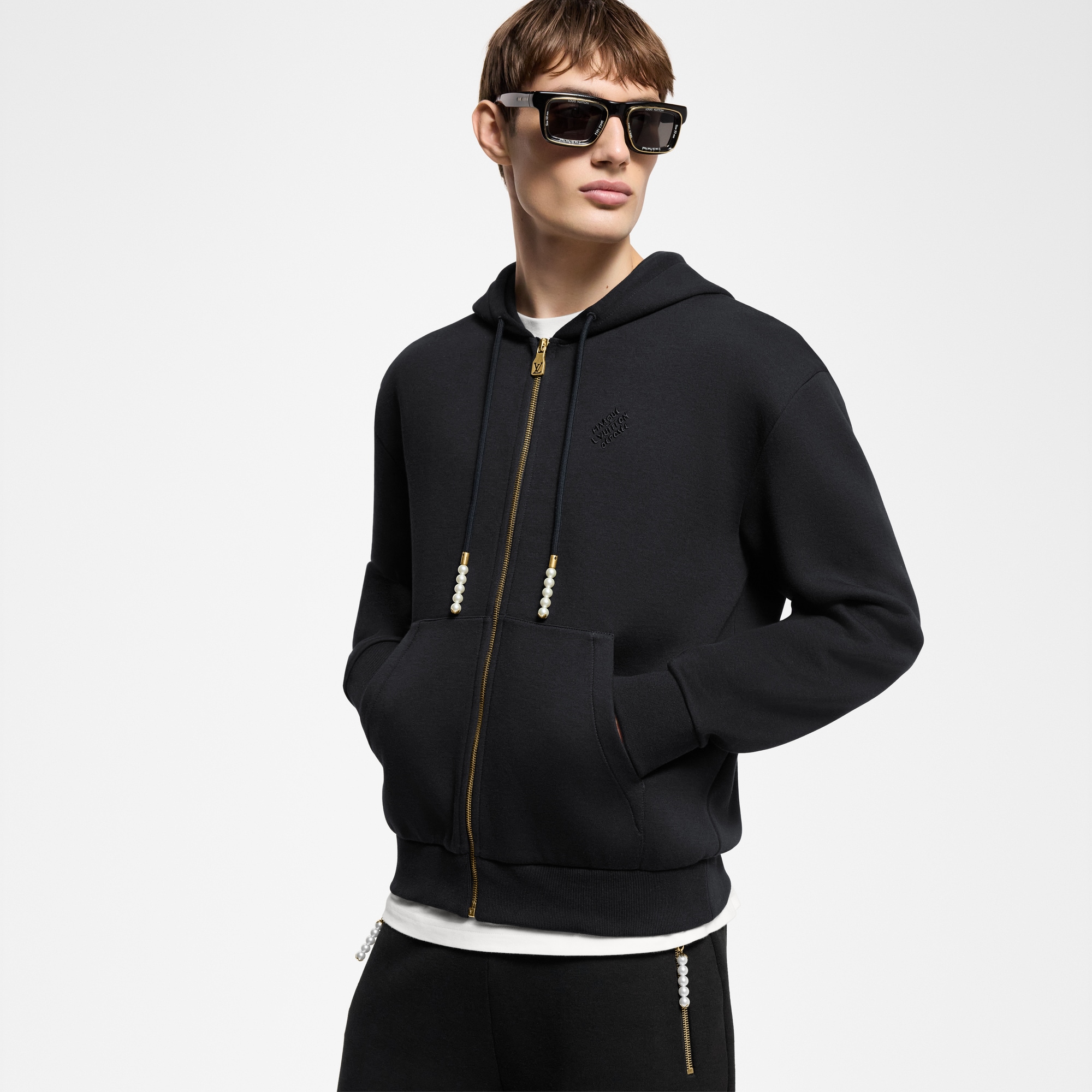 Hoodie aus Jersey mit Reißverschluss und Stickerei  Herren Ready to Wear Vollständige Ready to Wear | LOUIS VUITTON (Zoom)