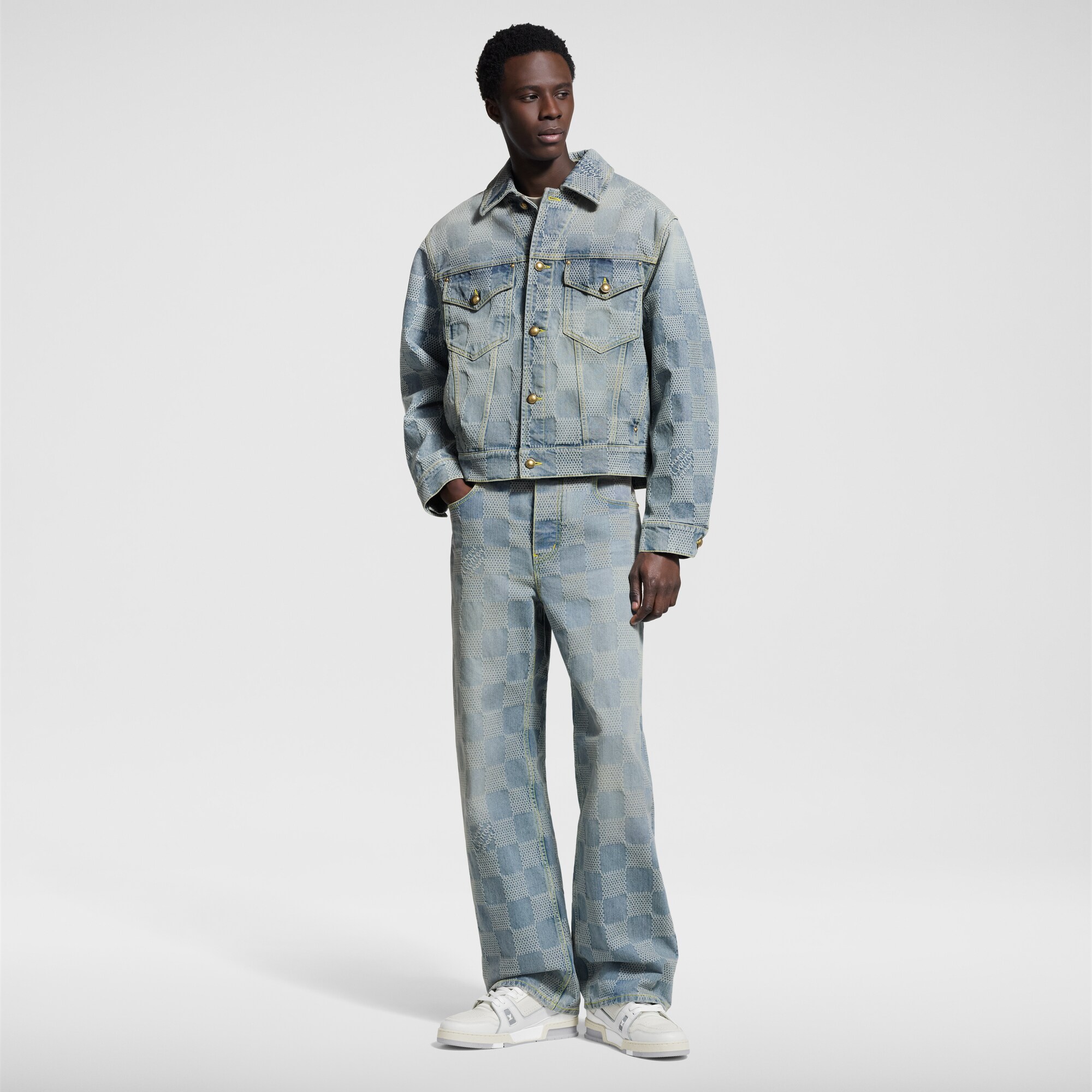 Hose aus Denim im Skater-Look mit Damier-Motiv  Herren Ready to Wear Denim | LOUIS VUITTON (Zoom)