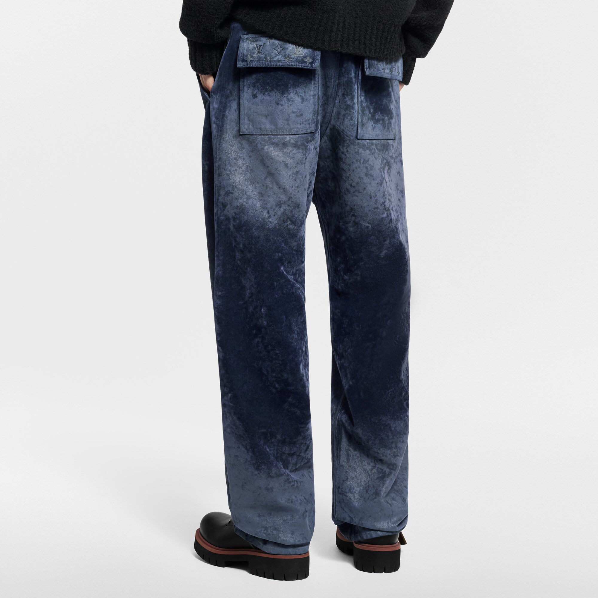 Hose aus Samt-Denim mit Monogram-Details  Herren Ready to Wear Denim | LOUIS VUITTON (Zoom)