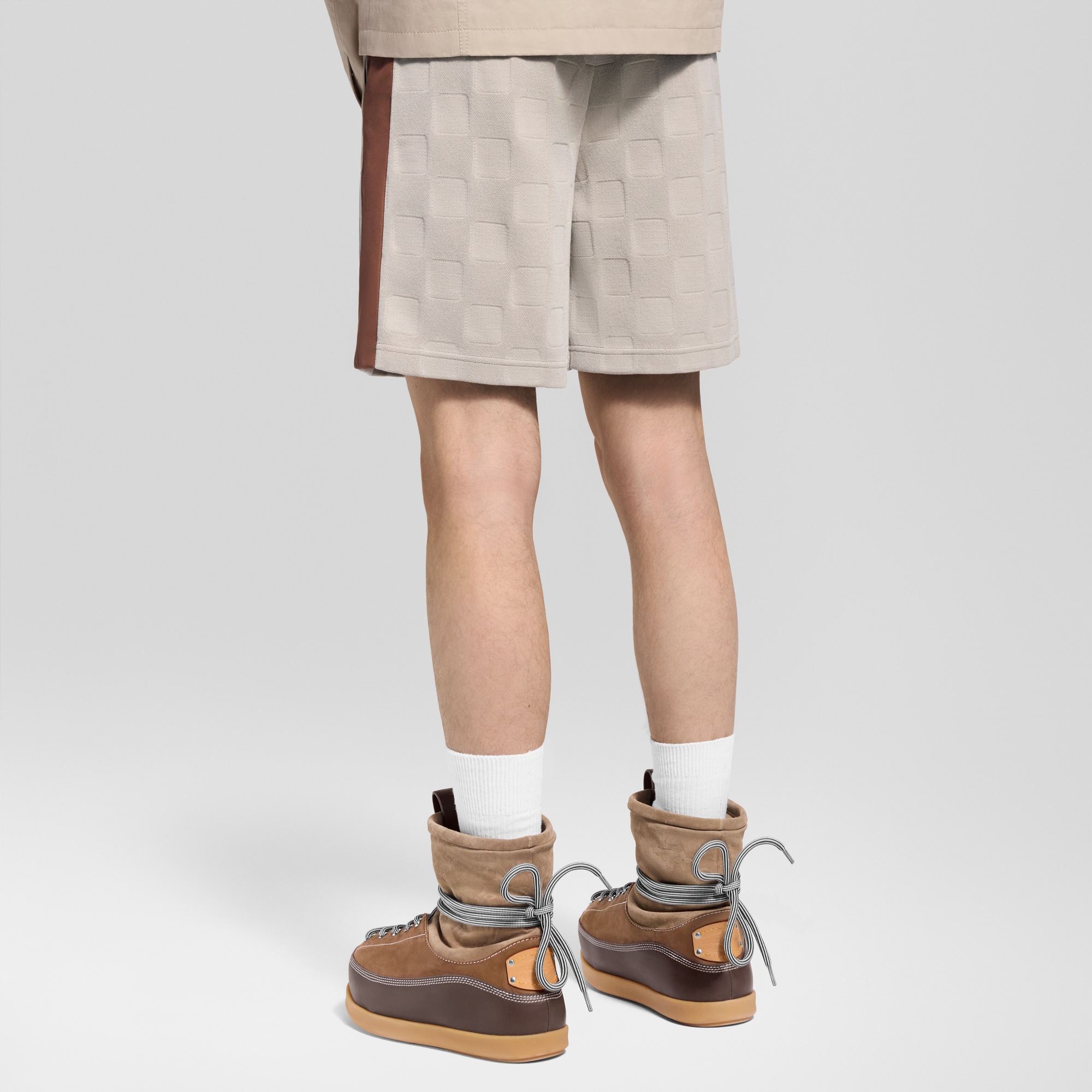 Hybrid-Shorts im Workwear-Stil mit Damier-Motiv  Herren Ready to Wear Vollständige Ready to Wear | LOUIS VUITTON (Zoom)