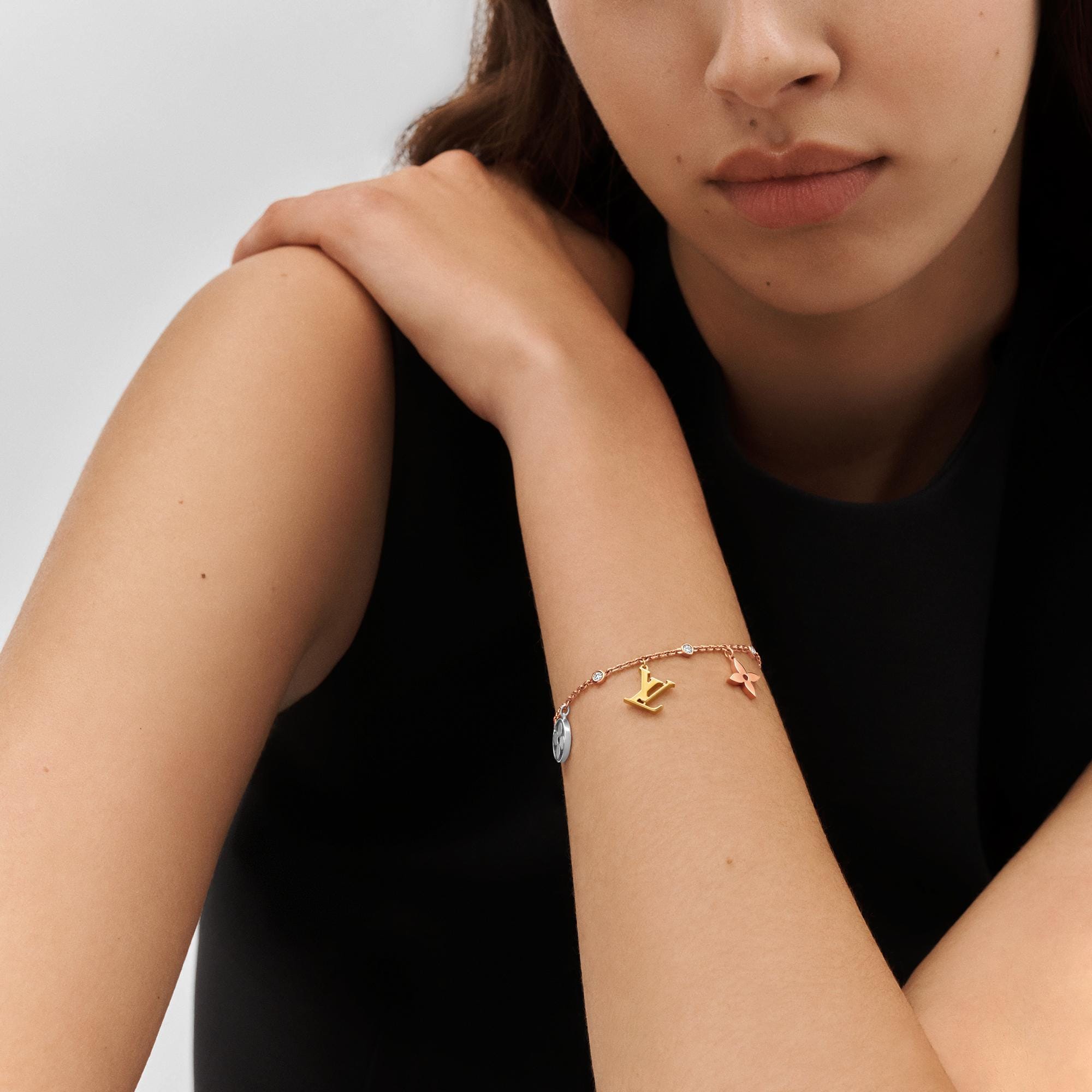 Idylle Blossom Charms Armband aus 3 Goldlegierungen und Diamanten  Schmuck Kategorien Alle Schmuckstücke | LOUIS VUITTON (Zoom)