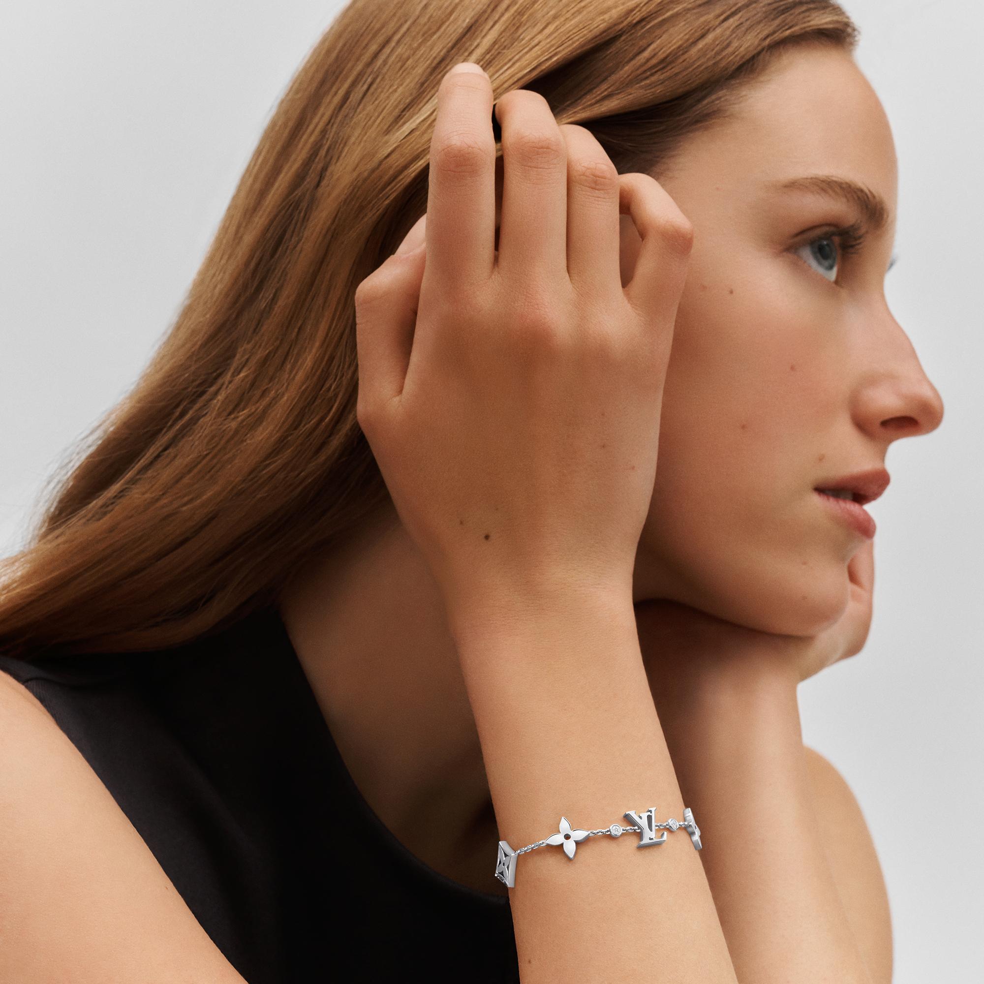 IDYLLE BLOSSOM MONOGRAM ARMBAND, WEISSGOLD UND DIAMANTEN  Schmuck Kategorien Alle Schmuckstücke | LOUIS VUITTON (Zoom)
