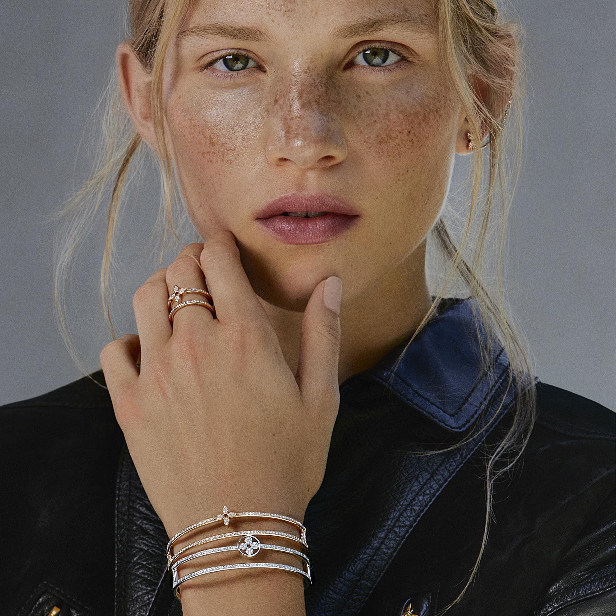 Idylle Blossom zweireihiger Armreif, Weißgold und Diamanten  Schmuck Kategorien Alle Schmuckstücke | LOUIS VUITTON (Zoom)