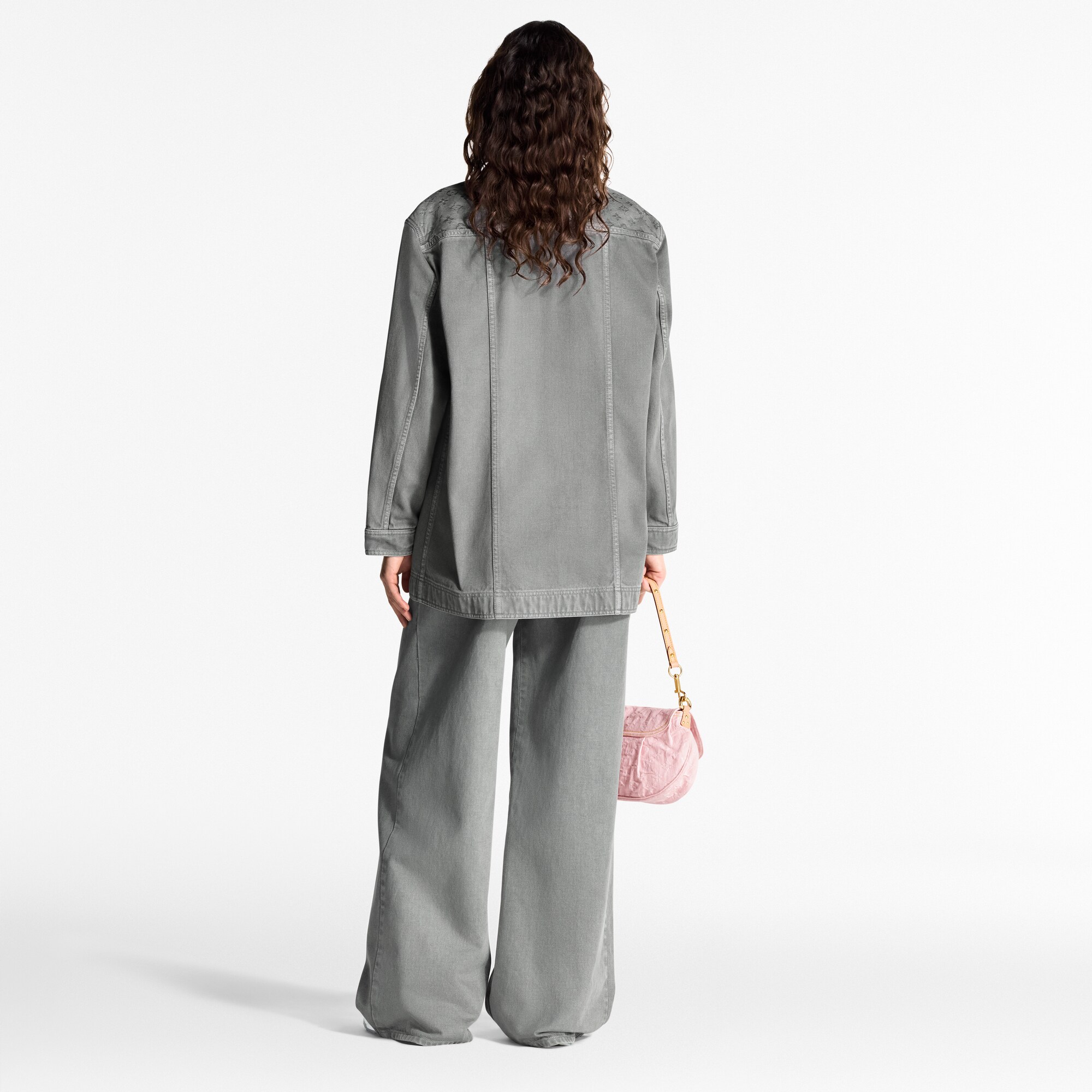 Jacke aus Denim mit Pattentaschen  Damen Ready to Wear Mäntel und Jacken | LOUIS VUITTON (Zoom)