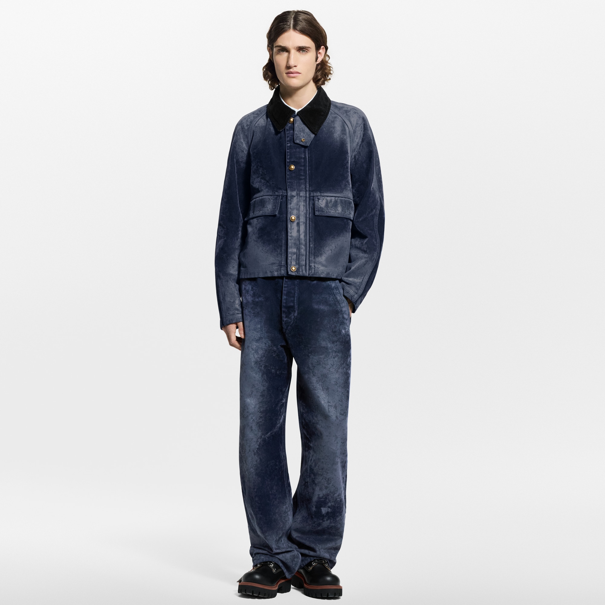 Jacke aus geflocktem Denim mit Monogram-Details  Herren Ready to Wear Jacken und Mäntel | LOUIS VUITTON (Zoom)