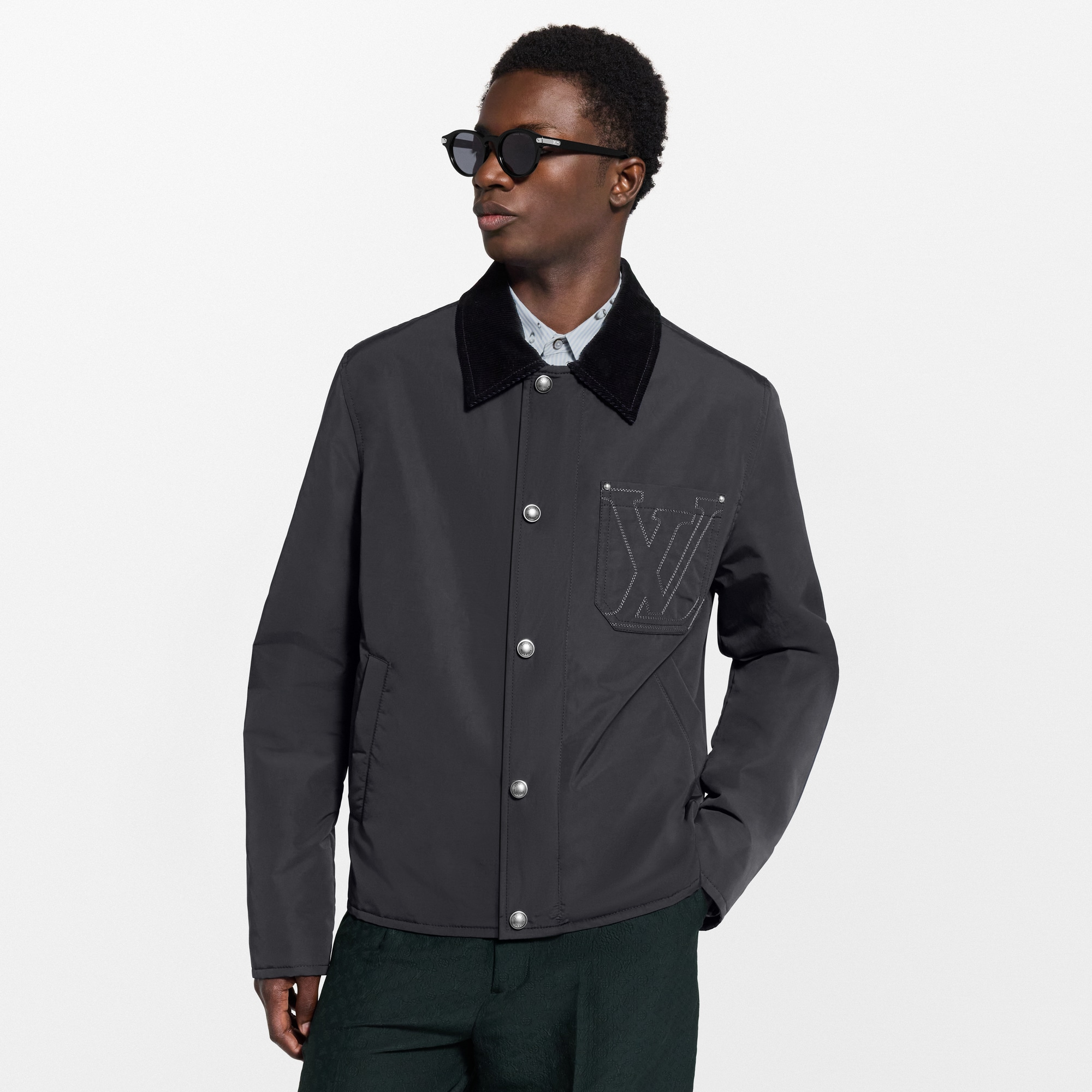 Jacke aus Nylon im Workwear-Stil  Herren Ready to Wear Jacken und Mäntel | LOUIS VUITTON (Zoom)